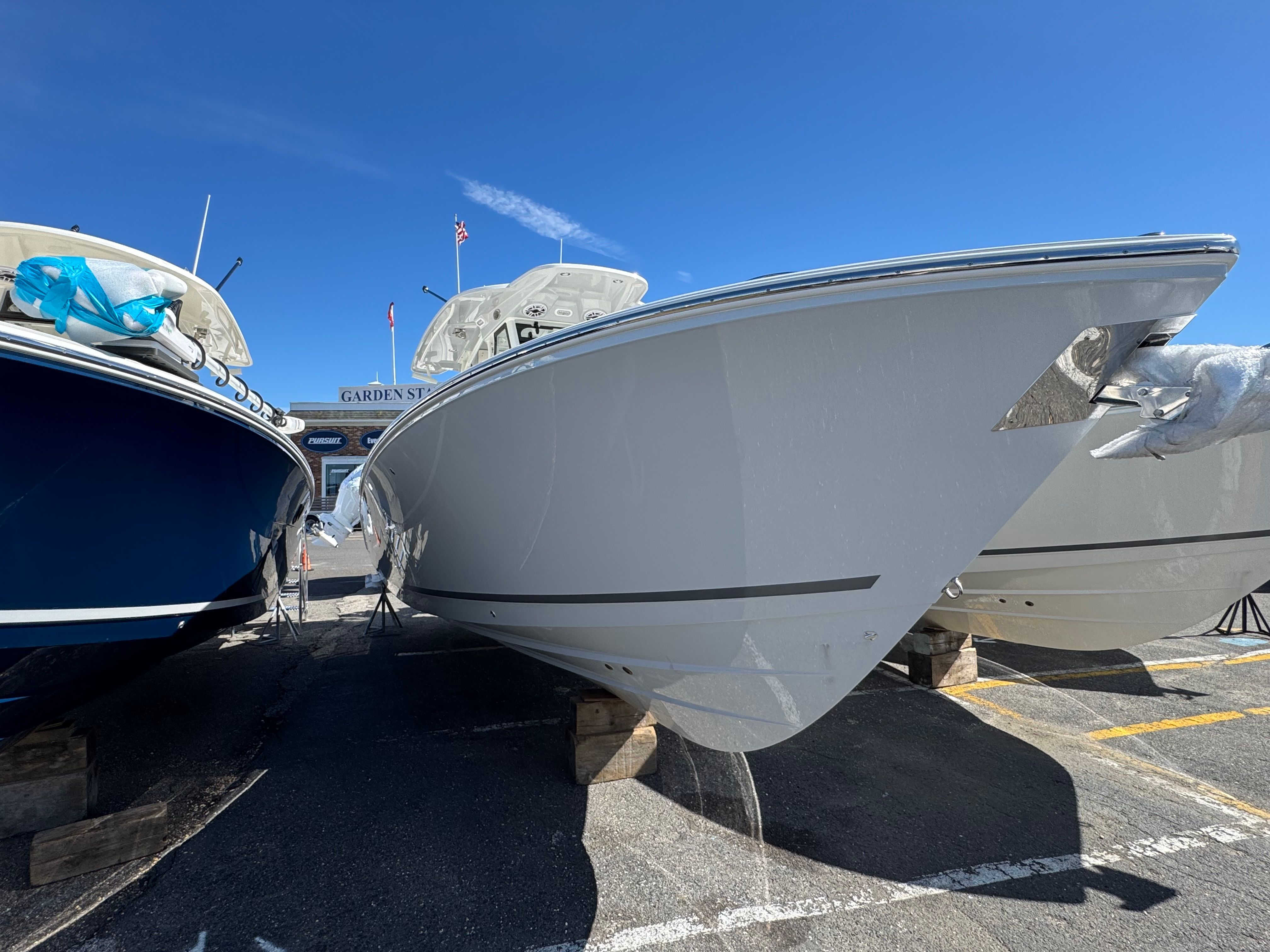 2026 COBIA 305 CC - Image 17
