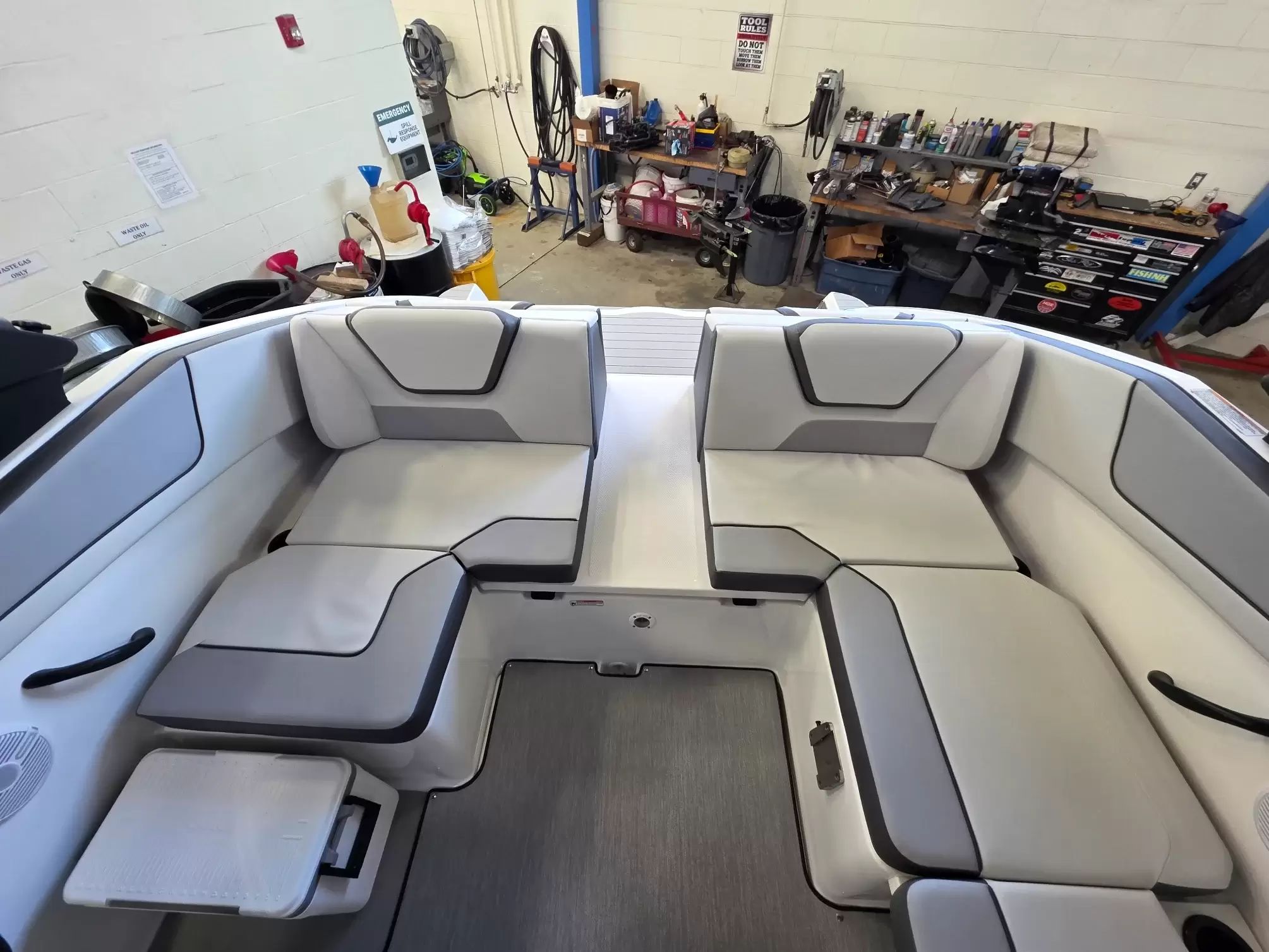 2026 Yamaha Boats AR220 - 12