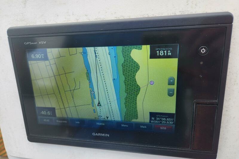 Garmin GPS map on Hinckley Bermuda 40, year 1961.