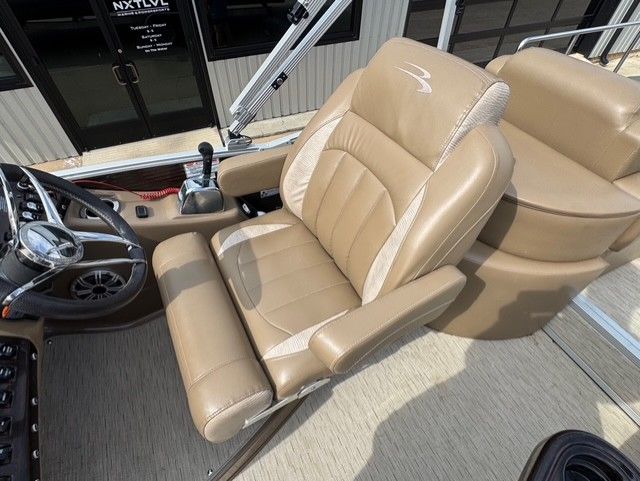 2016 Bennington 2575 QCW - 17