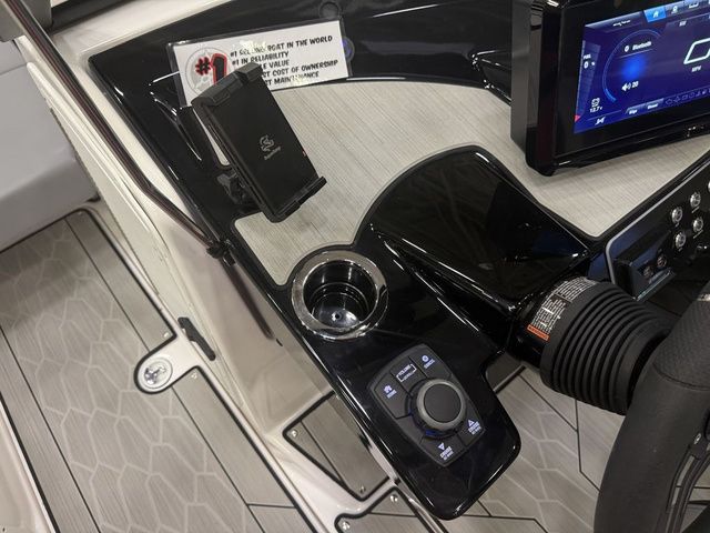 2026 Yamaha Boats 222XE - 11