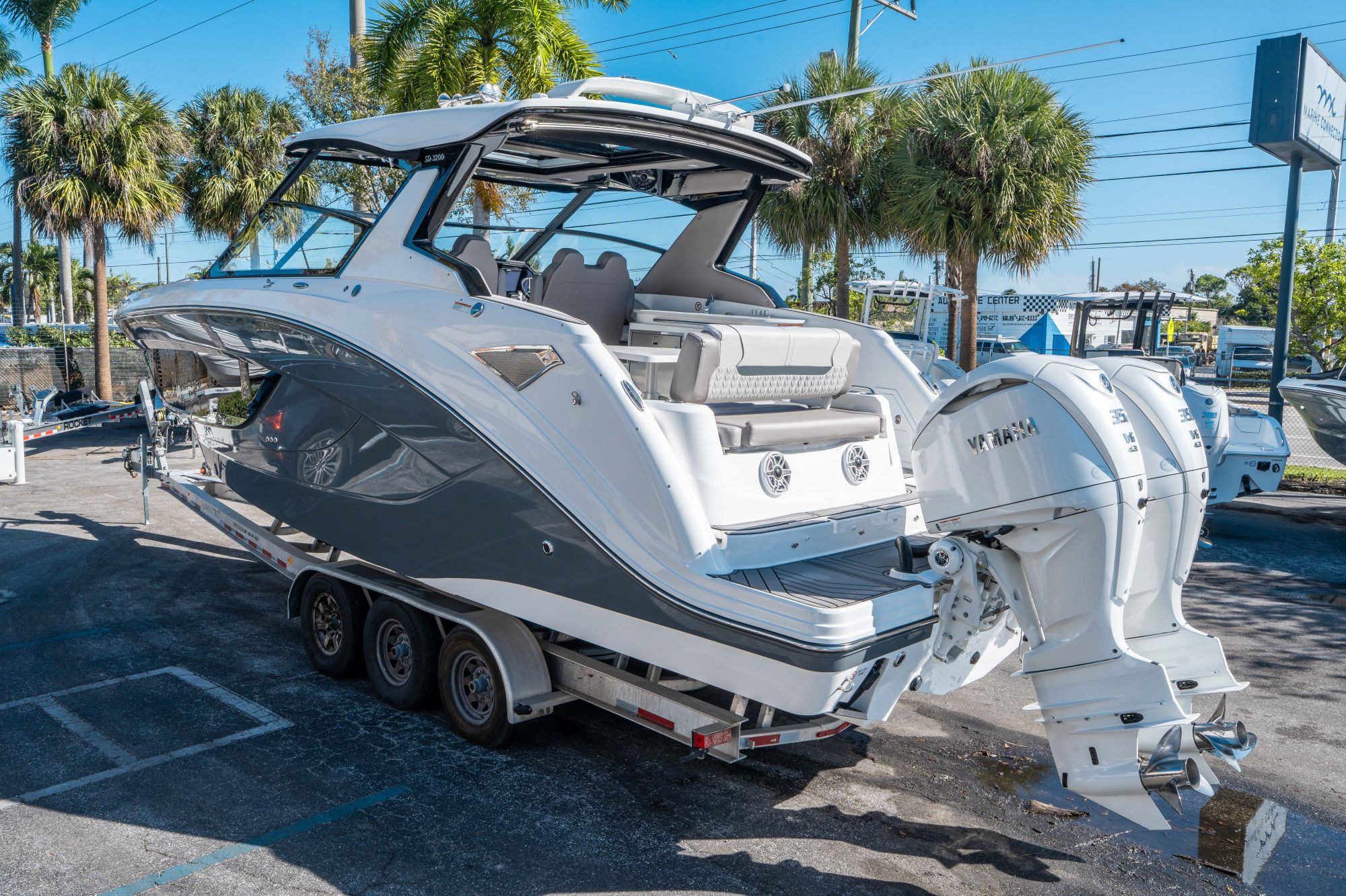 2026 Hurricane SunDeck 3200 OB - 4