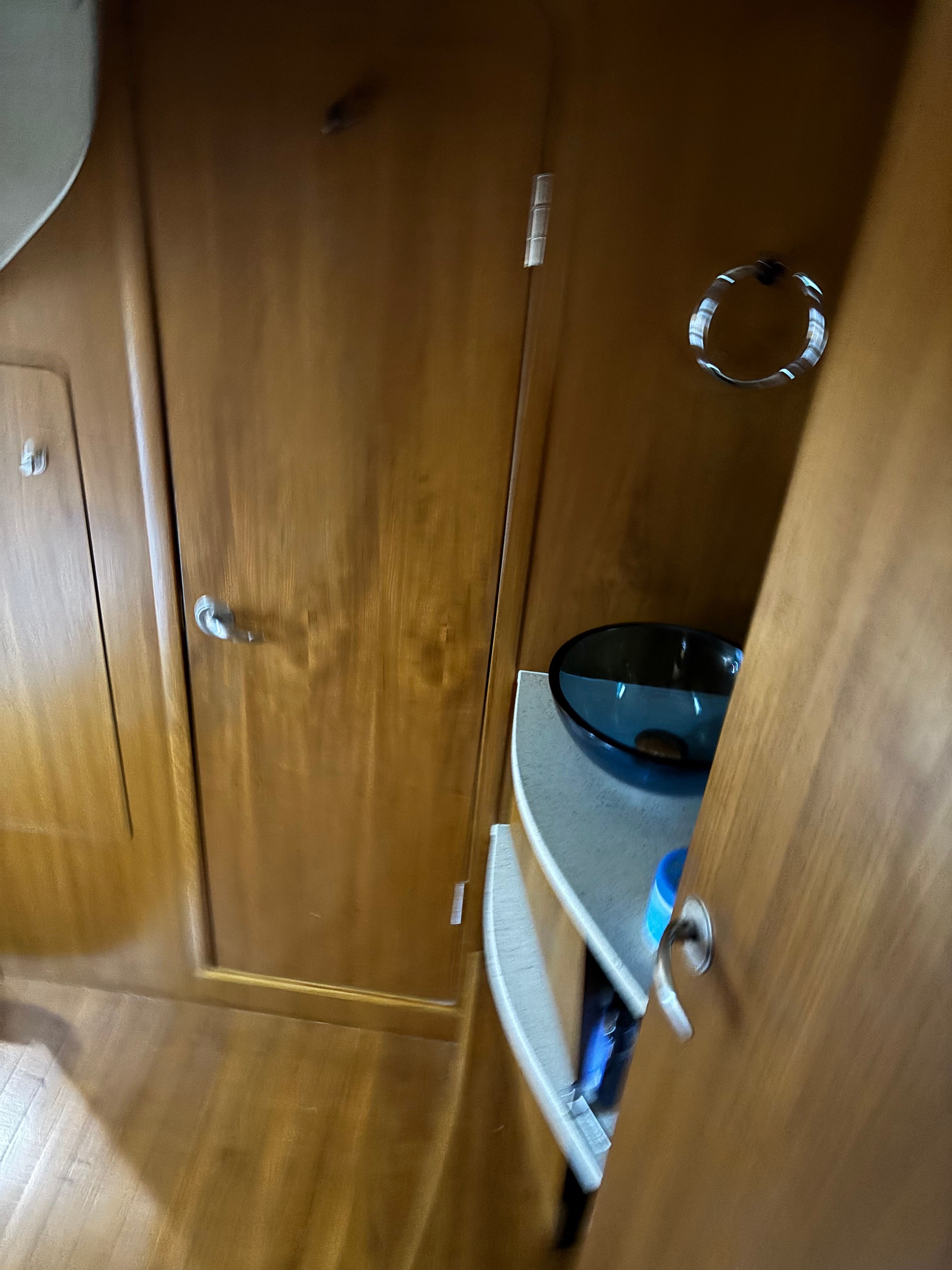 2006 Tiara Yachts 4400 Sovran - 14