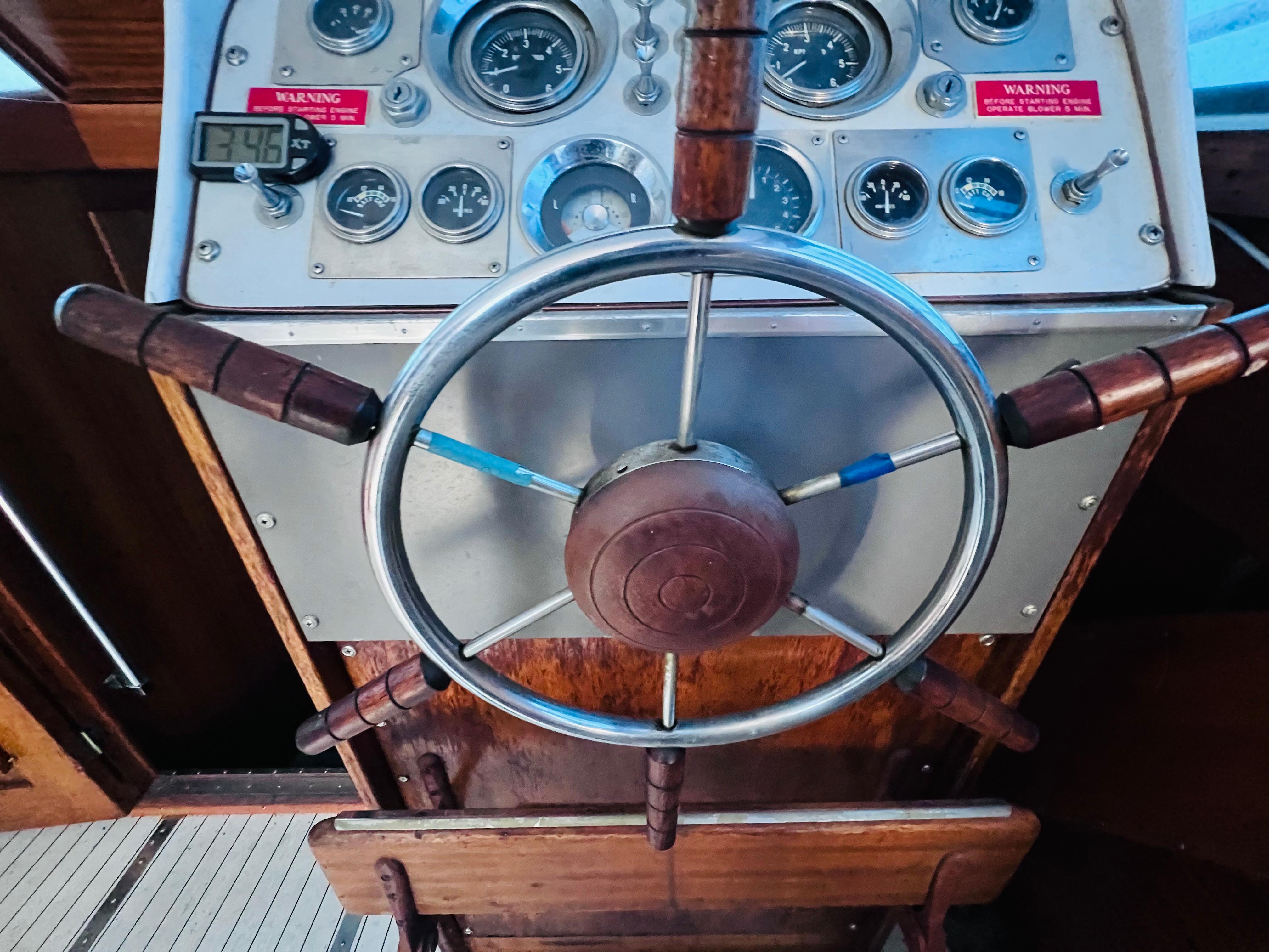 1962 Chris-Craft Roamer - 8