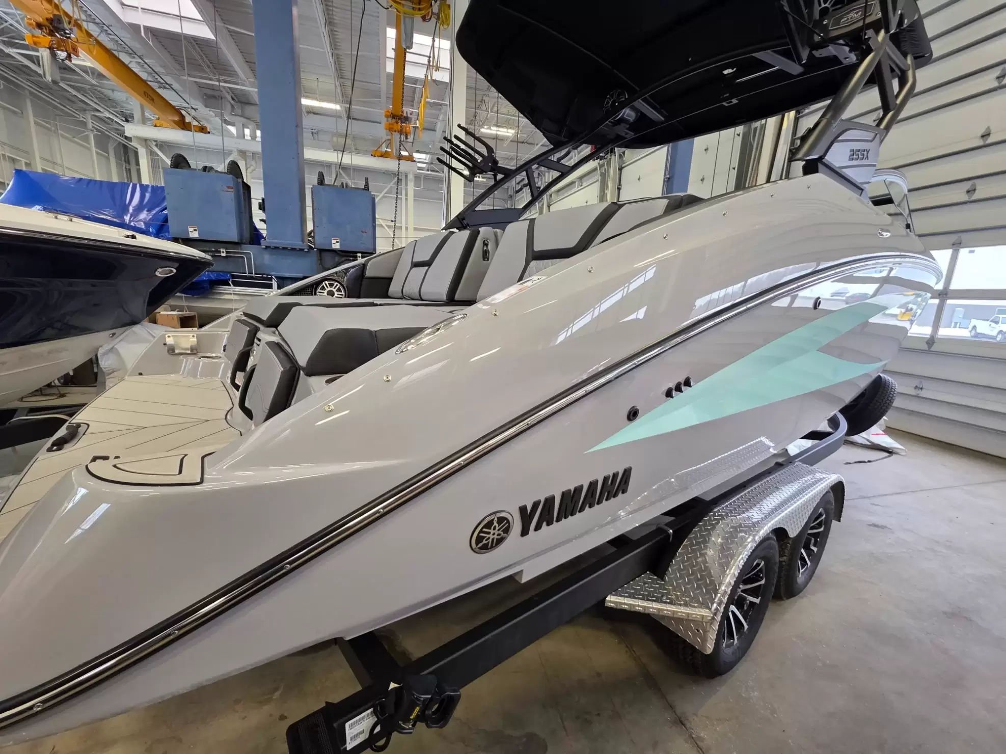 2026 Yamaha Boats 255XD - 3