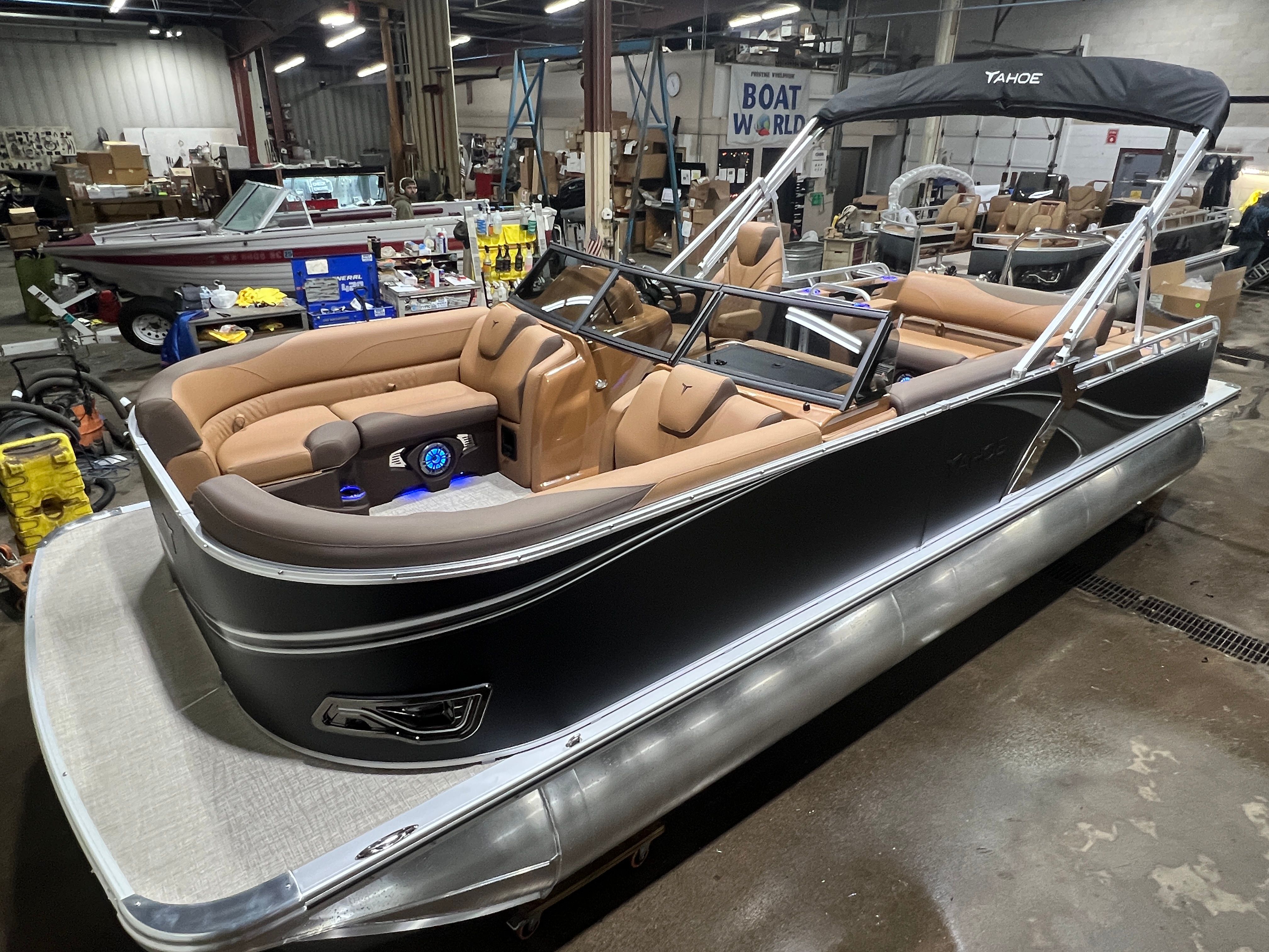 2026 Tahoe LTZ 200HP VRB Windshield 2385 Swingback Tritoon