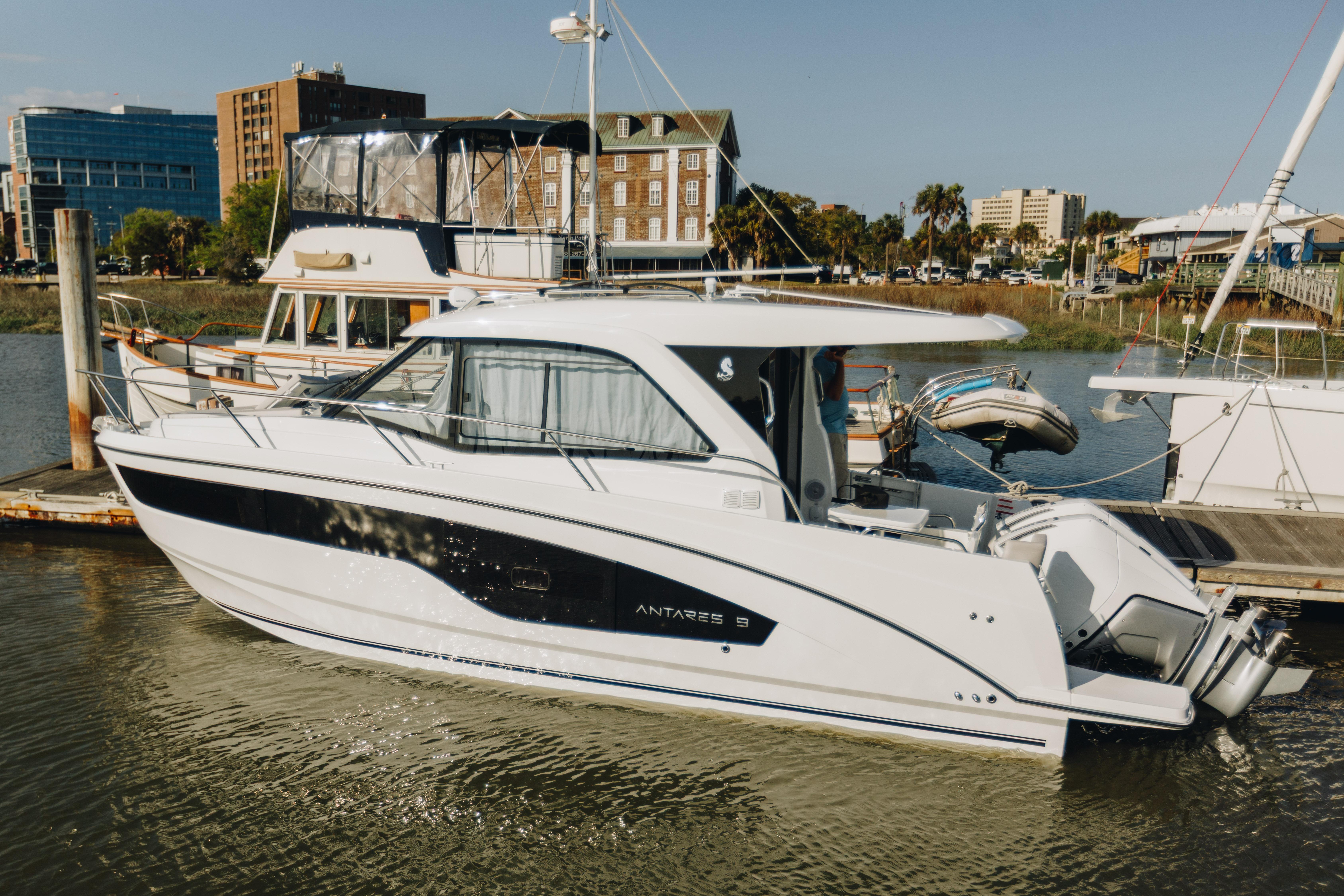 2026 Beneteau Antares 9