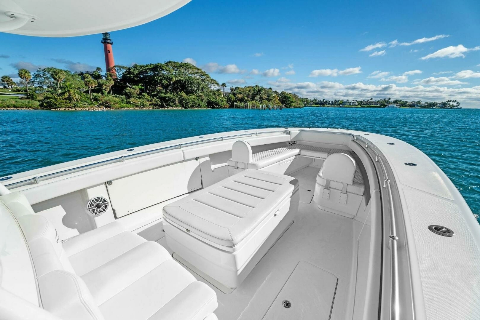 2019 Invincible 42 Open Fisherman - Image 13