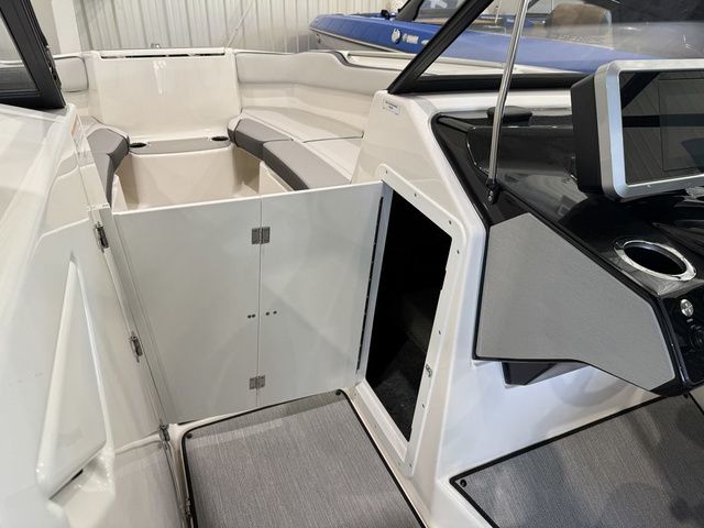 2025 Yamaha Boats AR250 - 25