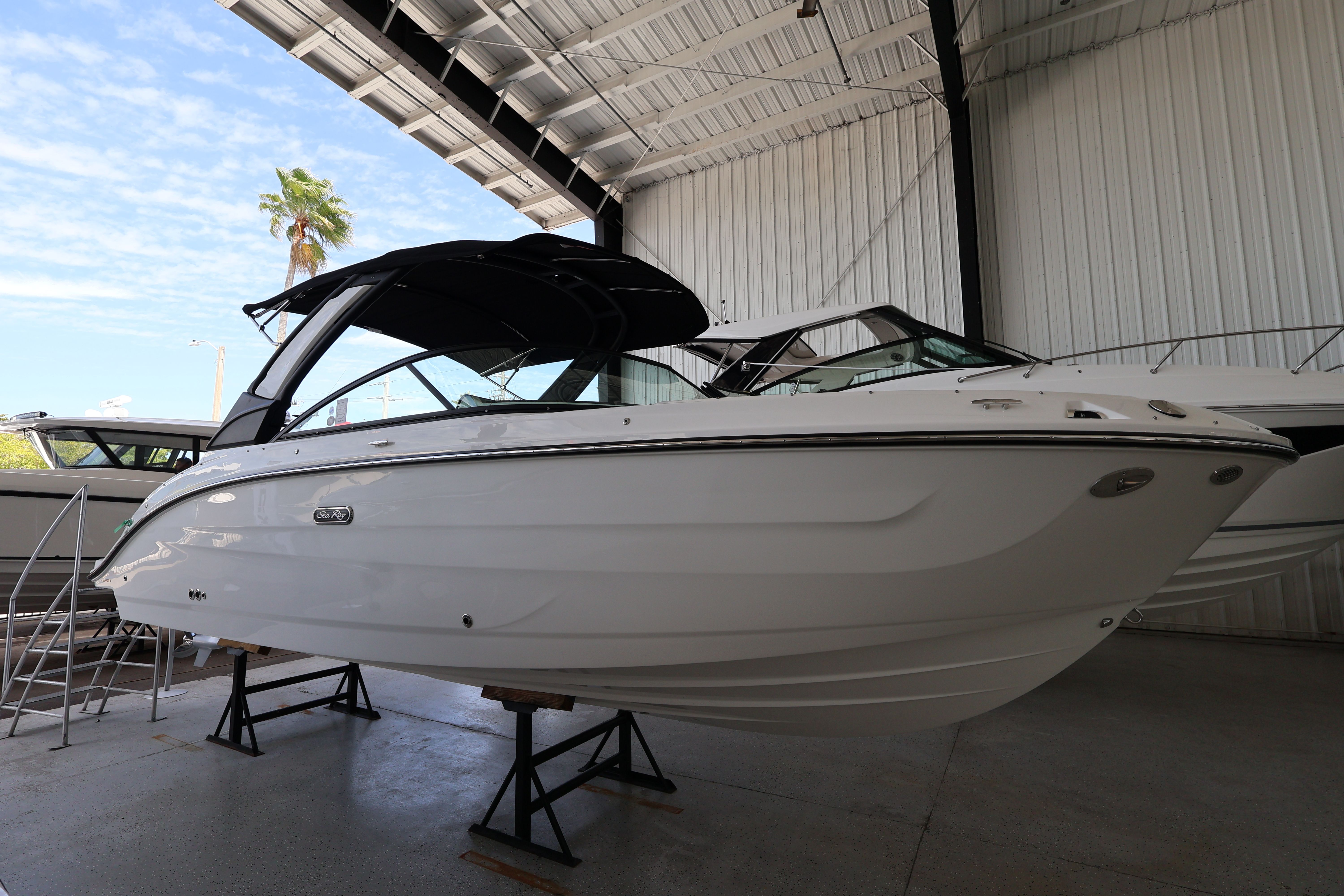 2026 Sea Ray SDX 250 Outboard