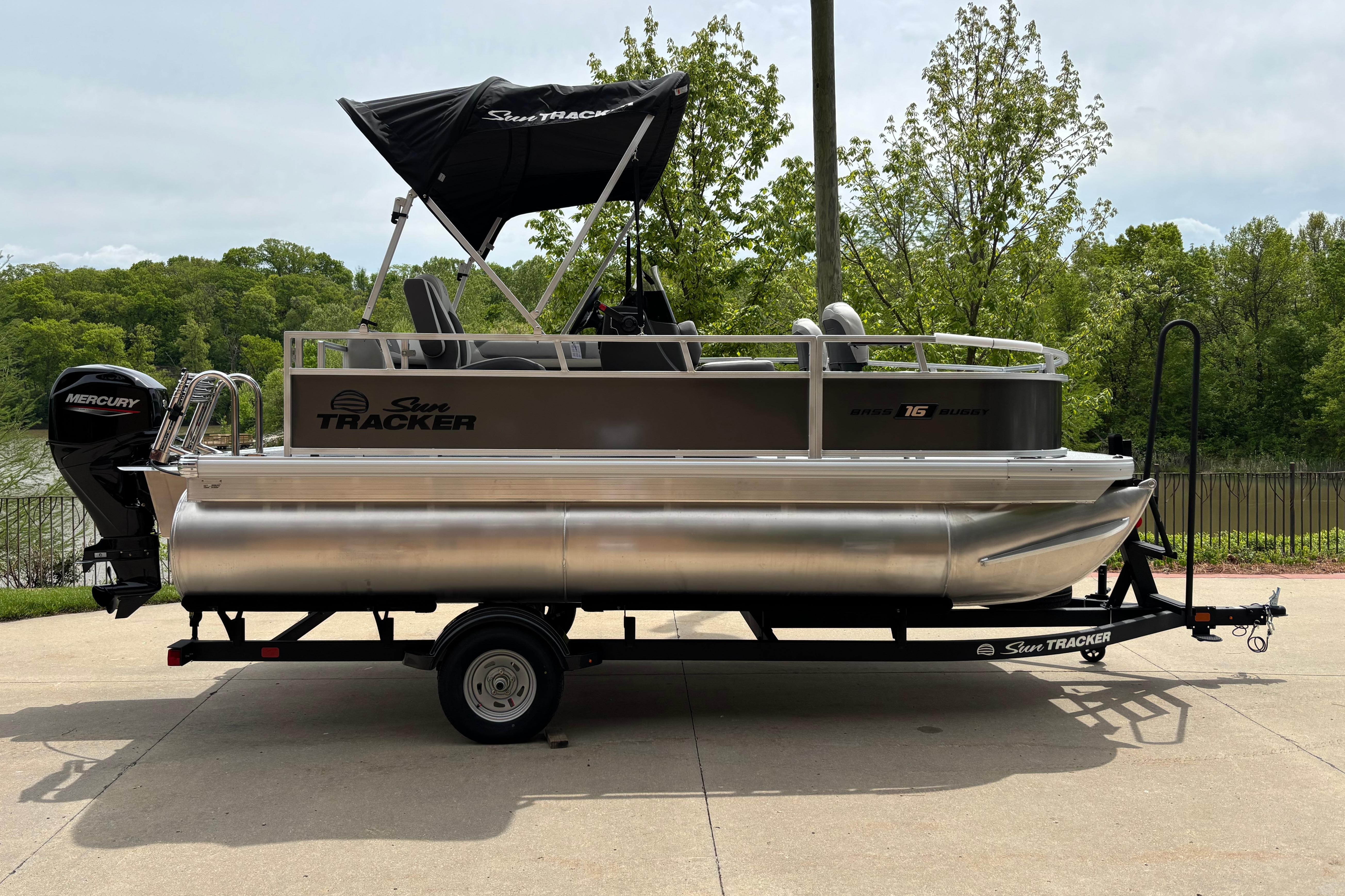 2026 Sun Tracker Bass Buggy 16 XL Select