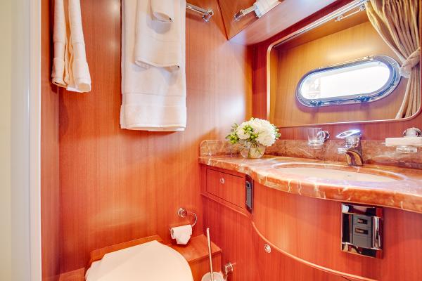 Luxurious bathroom in a 2006 Horizon 82’ Cockpit Motoryacht.