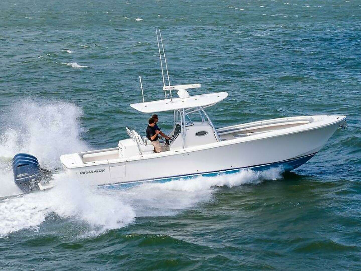 2018 Regulator 34 FS - Image 3