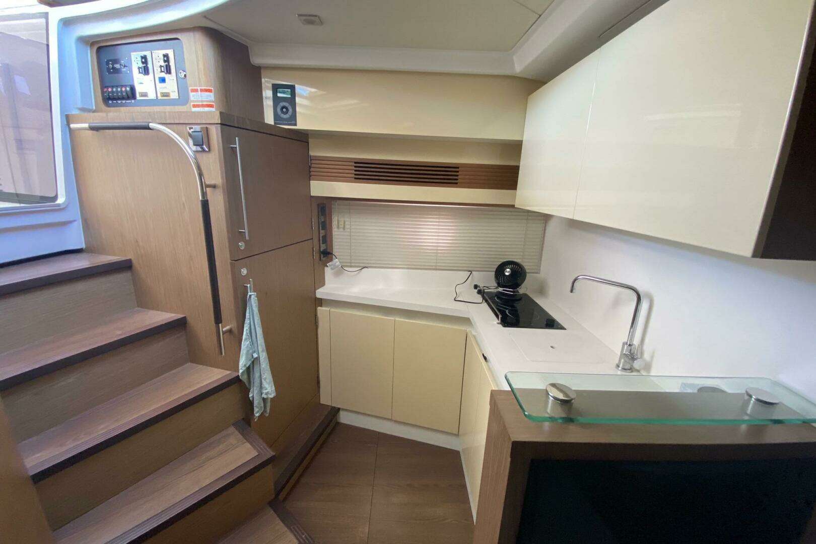 2014 Beneteau Gran Turismo 44 - Image 19