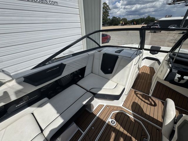 2018 Nautique G23 - 12