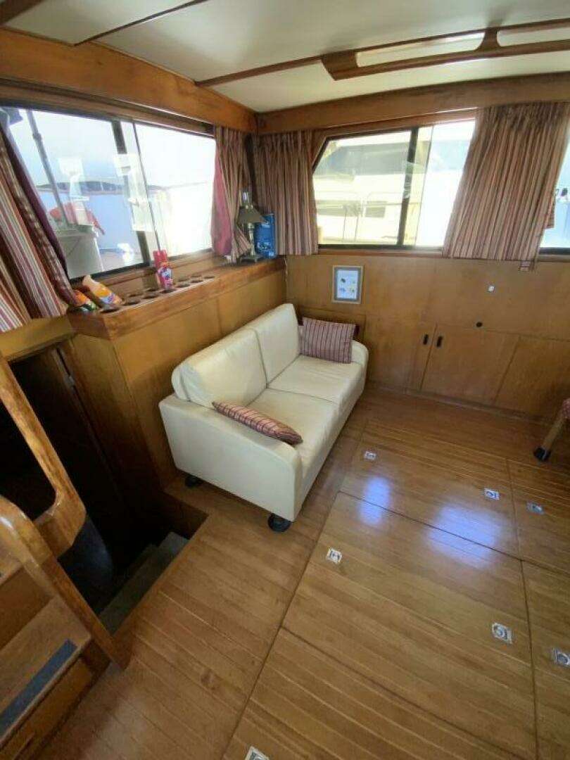1987 President 41 Double Cabin Motor Yacht - Image 34