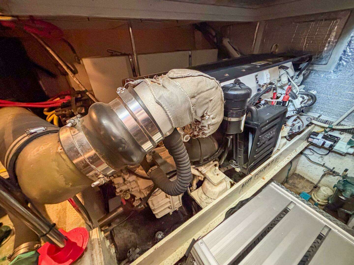 2007 Silverton 38 Convertible - Image 32