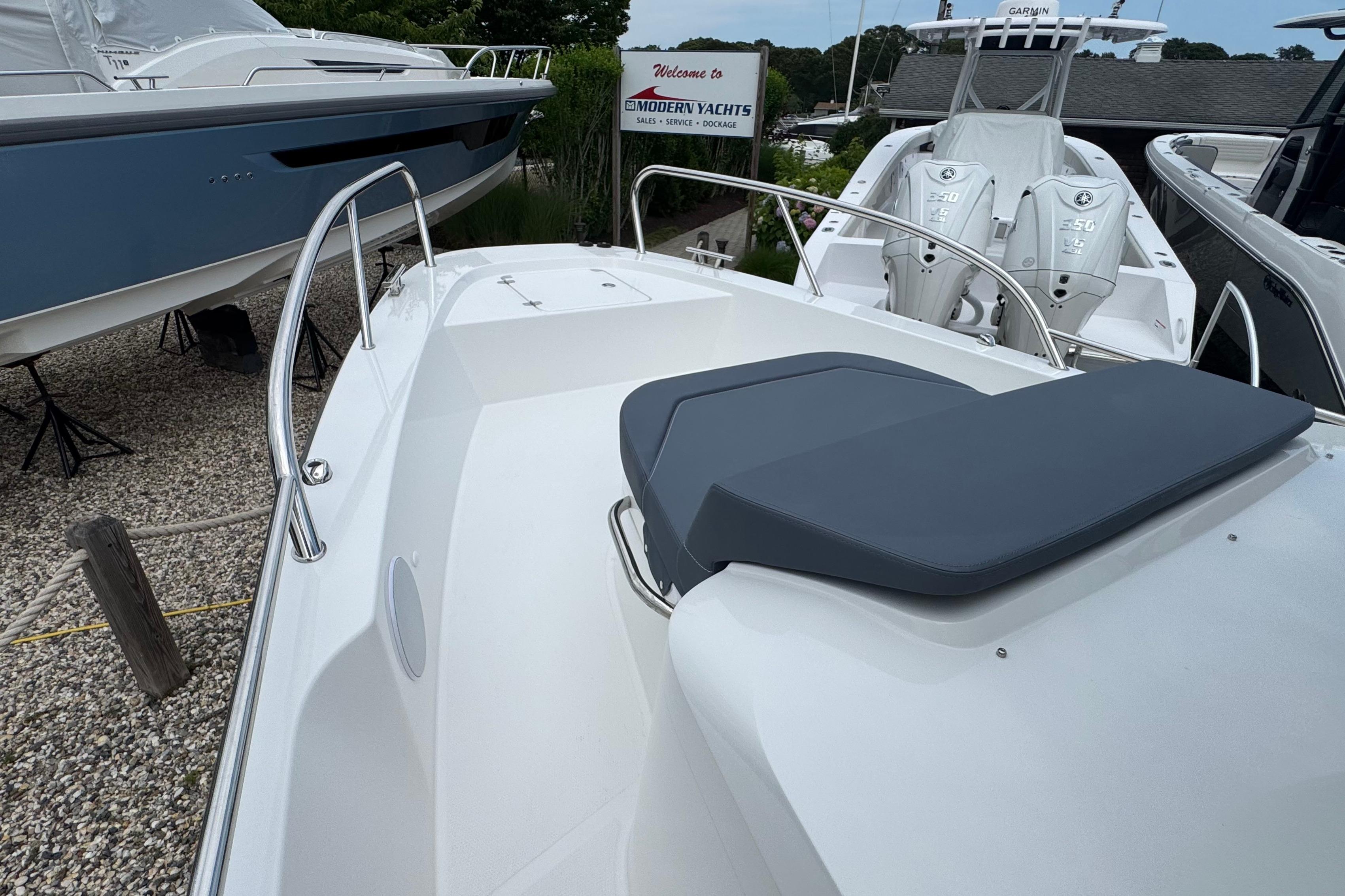 The image shows the foredeck of a 2026 Nimbus Commuter 9 boat.