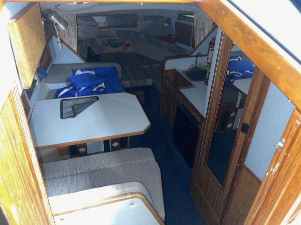 1988 Sea Ray 268 Express Cruiser - 15