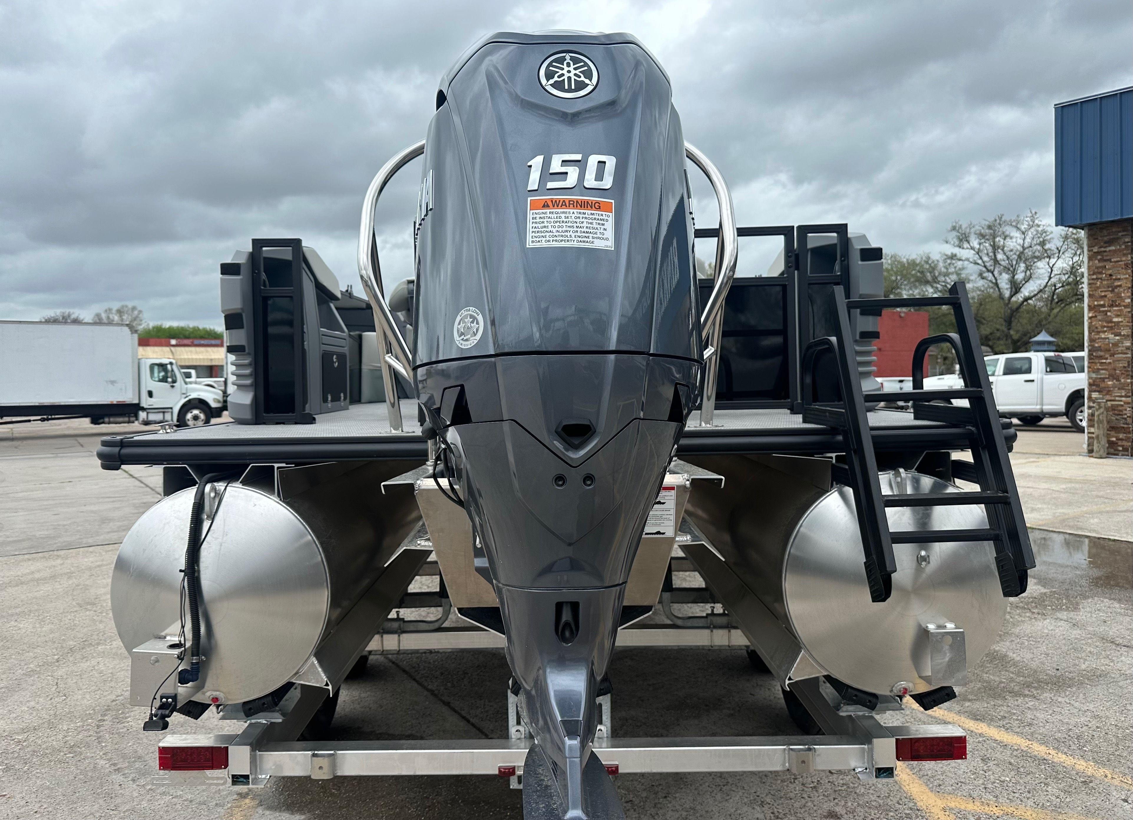2026 Sylvan R22 Party Fish - 4