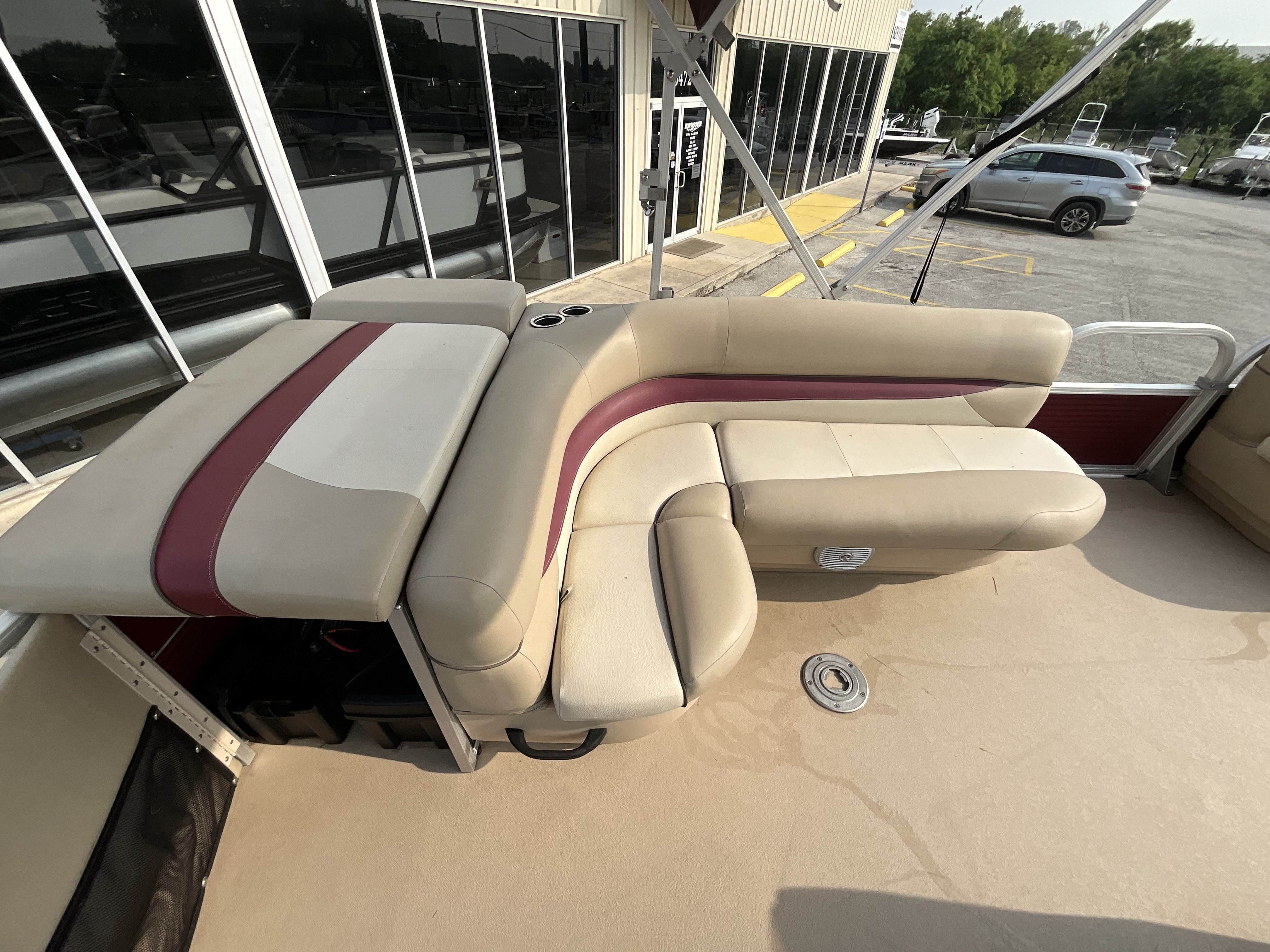 2018 Tracker Party Barge - 16