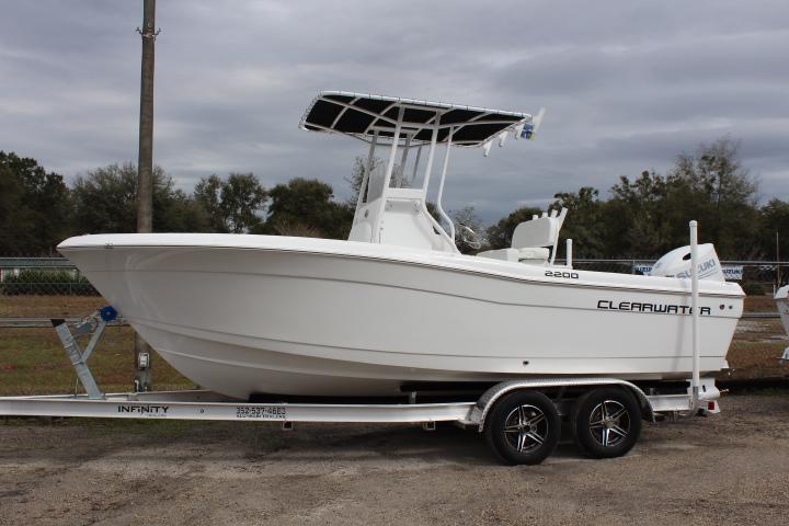 2024 Clearwater 2200 Center Console