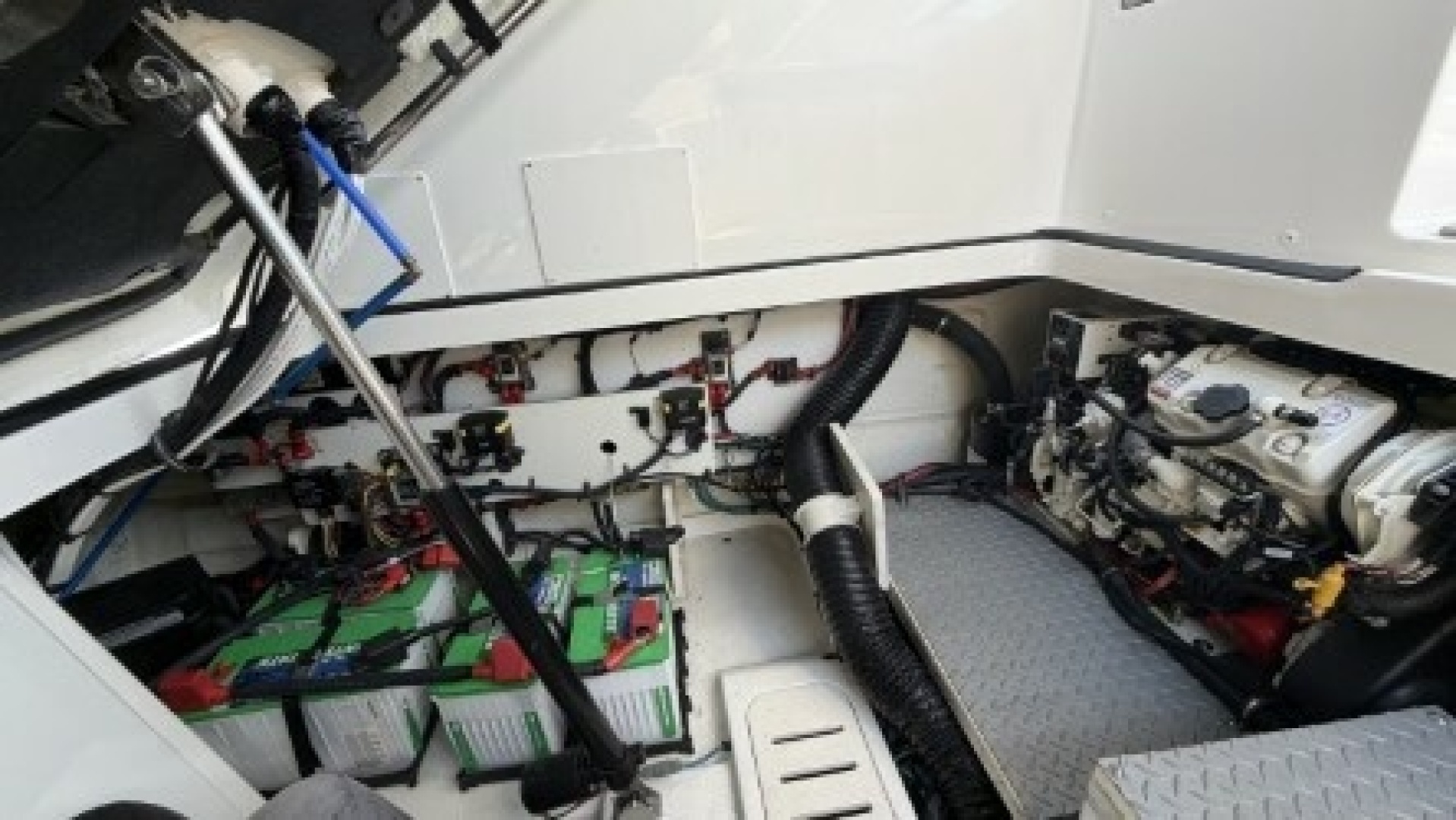 2021 Sea Ray Sundancer 320 Outboard - Image 29