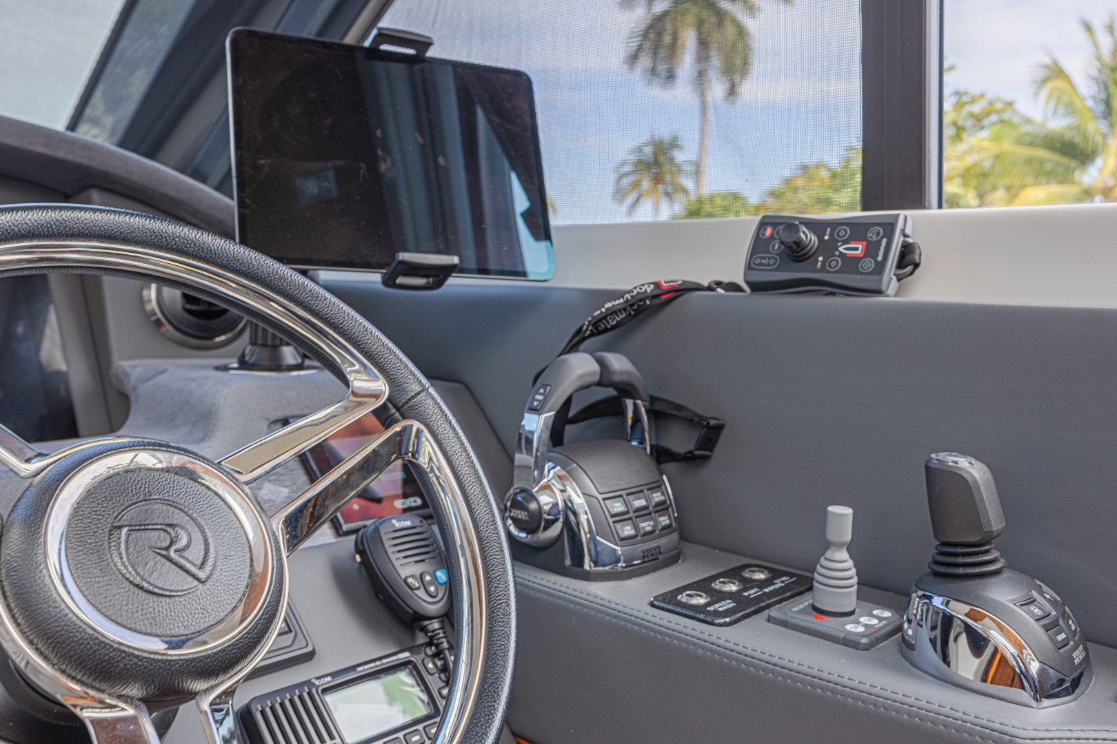 2021 Riviera 6000 Motor Yacht - Image 30