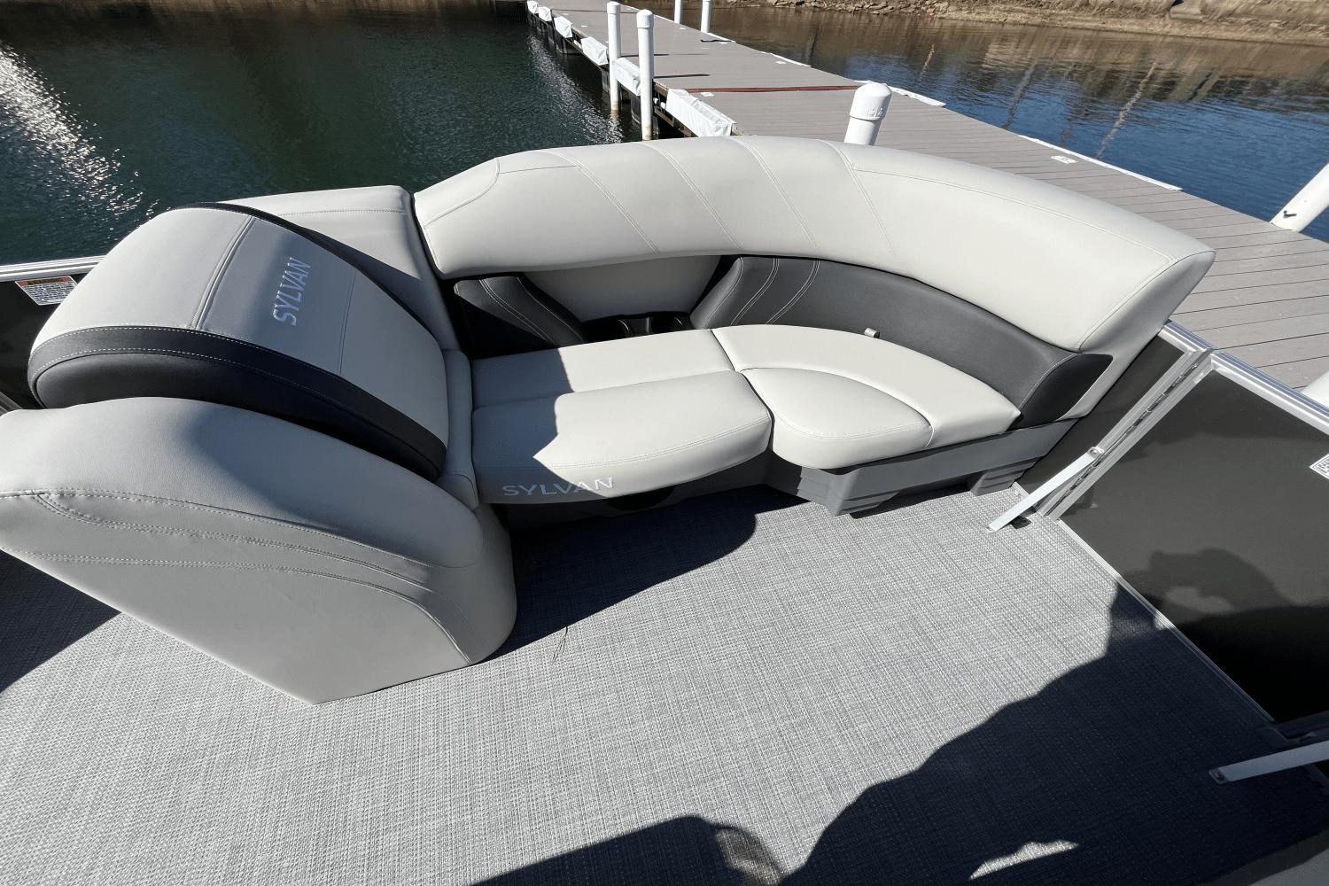 2025 Sylvan Mirage 822 - 17