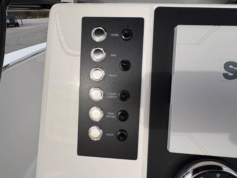 2025 Robalo R202 Explorer - 81