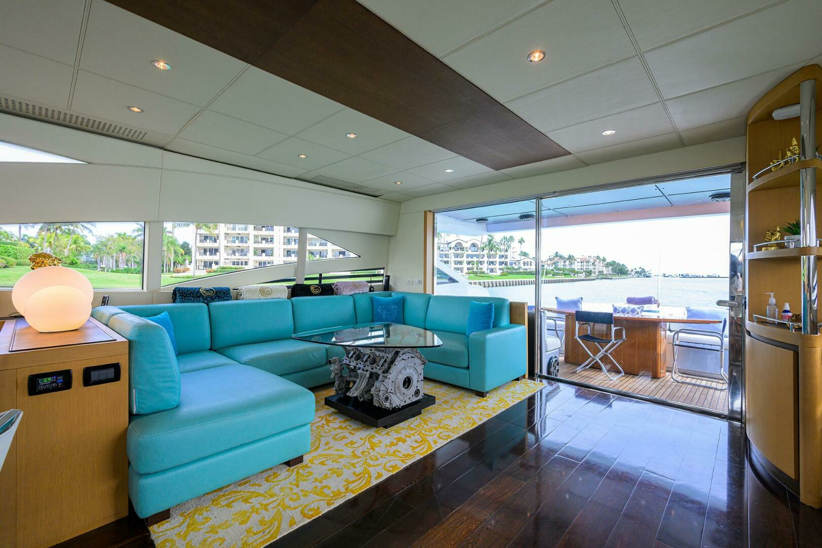 2009 Pershing 90 Express - Image 10