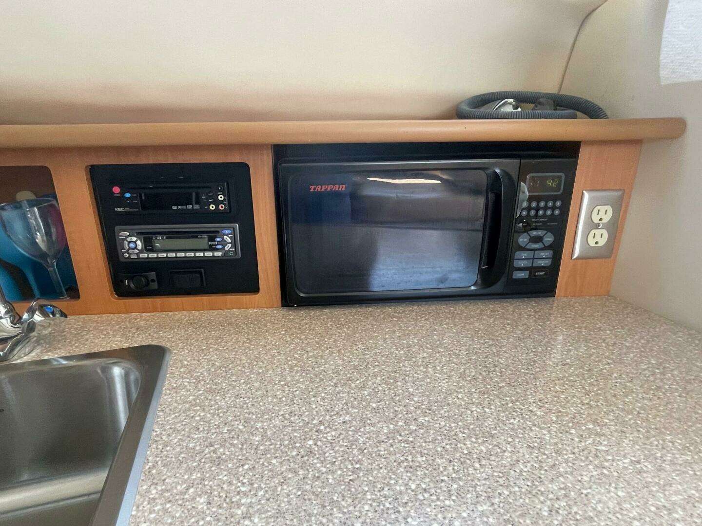 2007 Bayliner 288 - Image 21