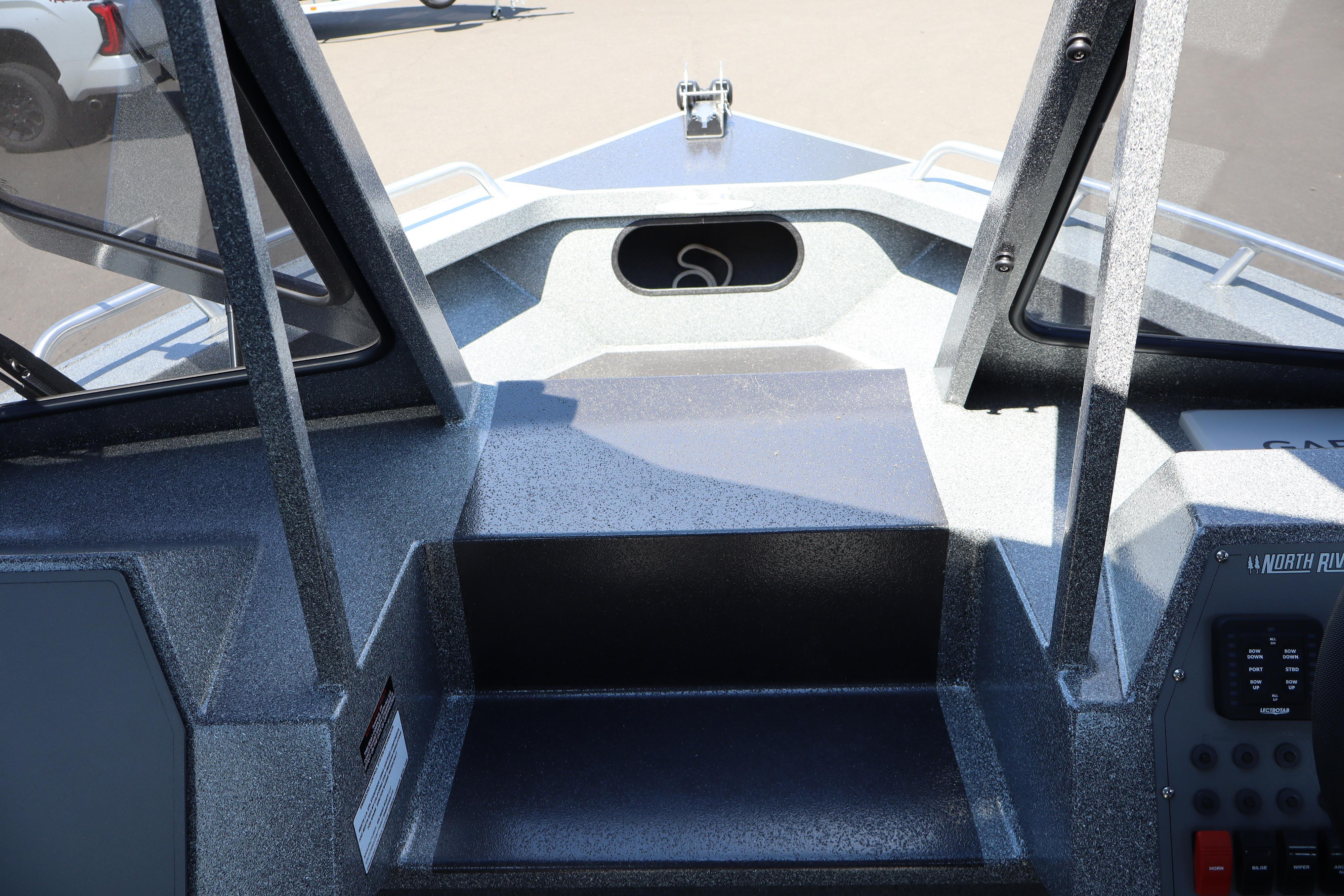 2025 NorthRiver SEAHAWK boat interior with modern dashboard and sleek design.