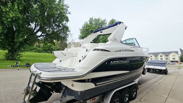 2016 Monterey 295 Sport Yacht - 4