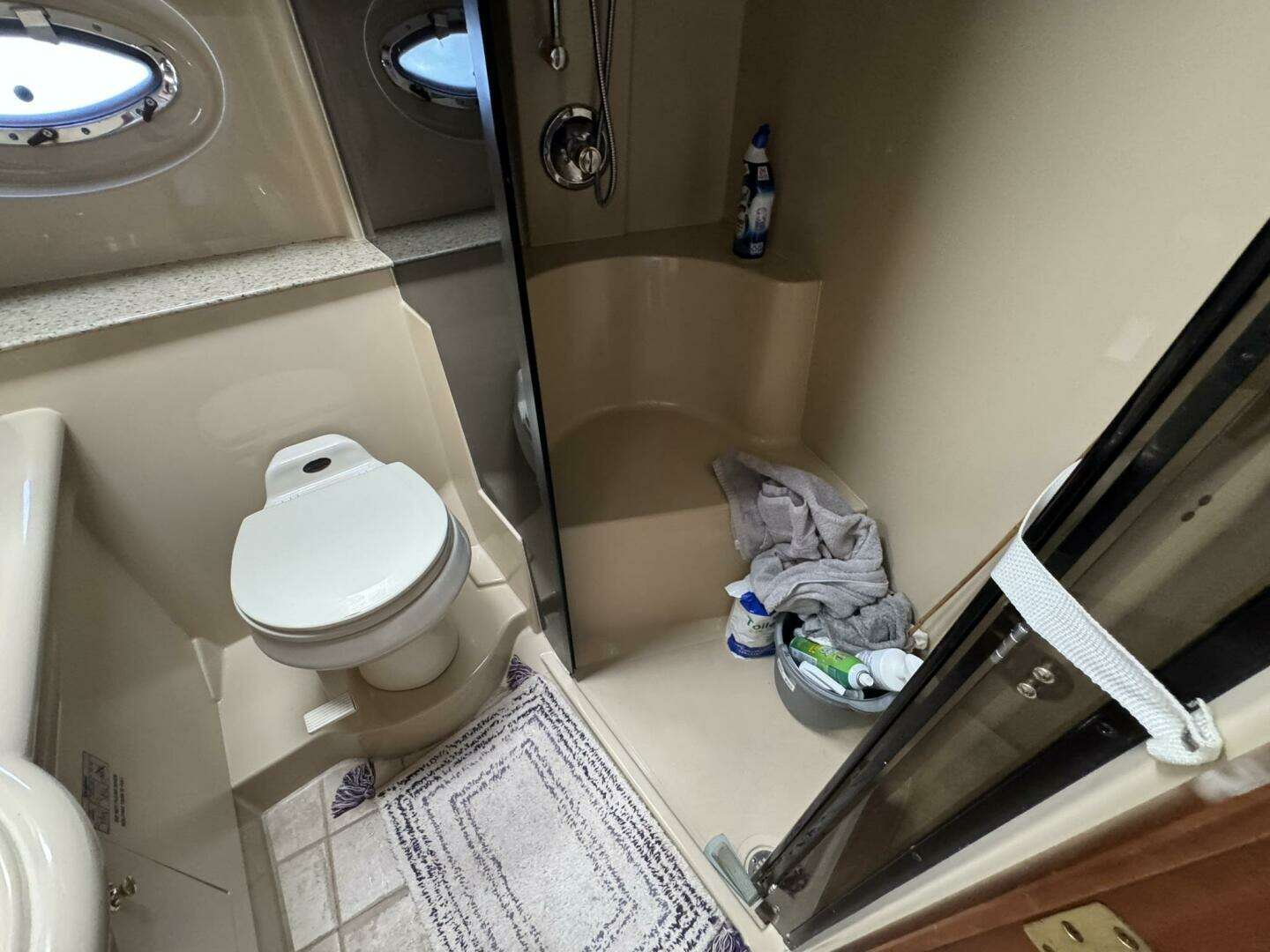 2003 Cruisers Yachts 3772 - Image 76