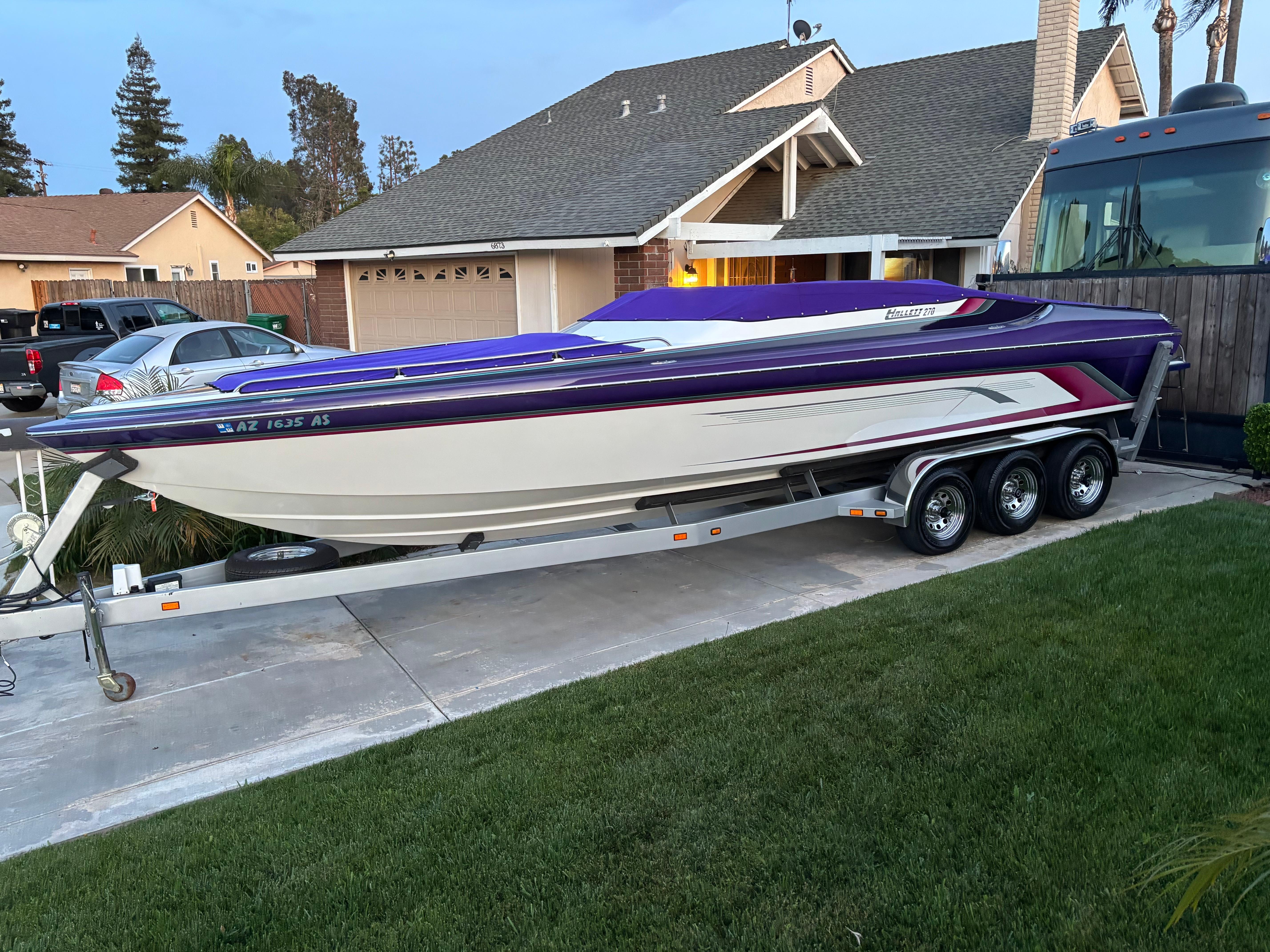 1995 Hallett 270