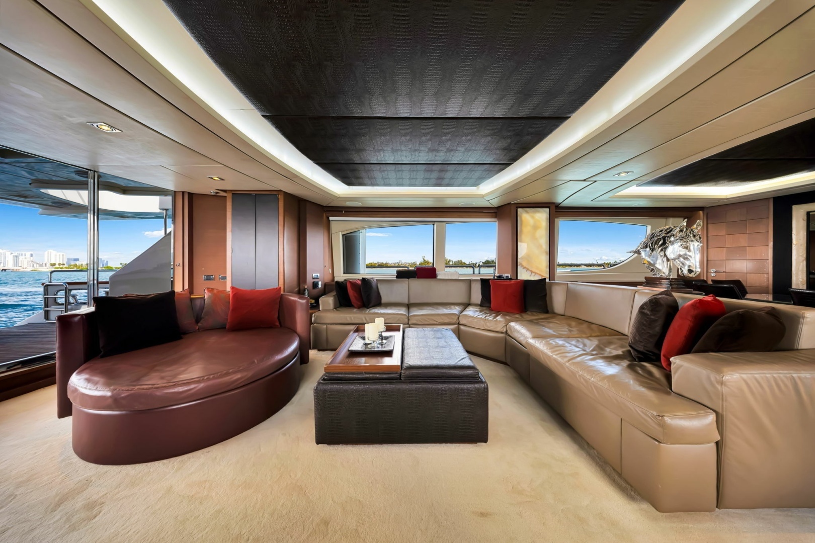2005 Azimut 105 - Image 56