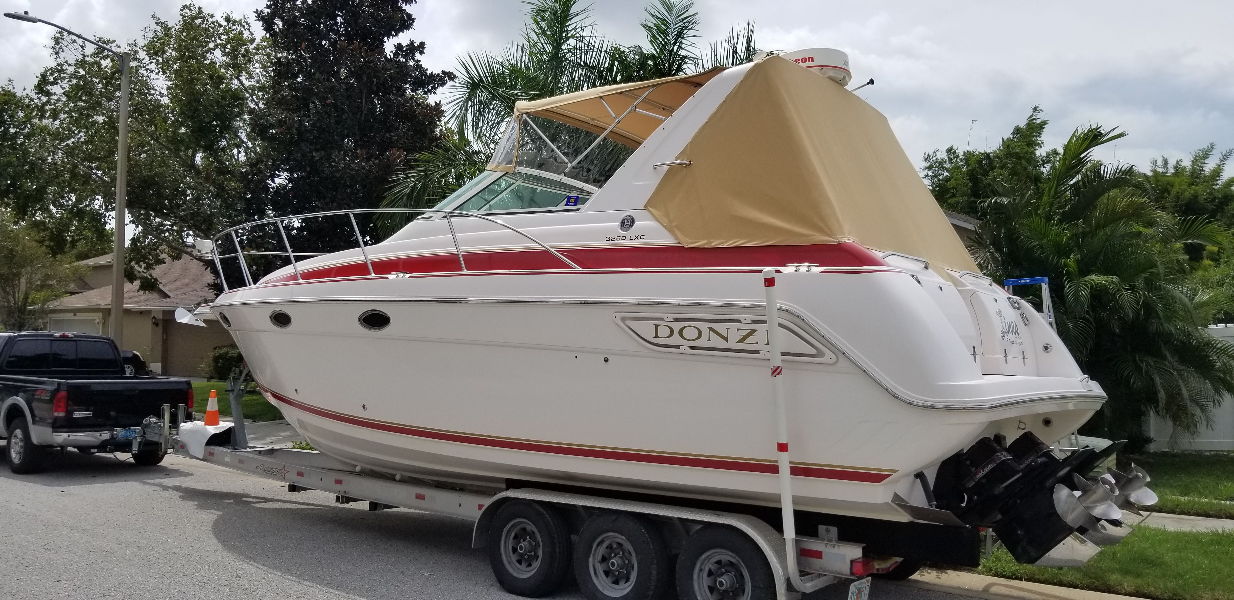 1996 Donzi 3250 LXC
