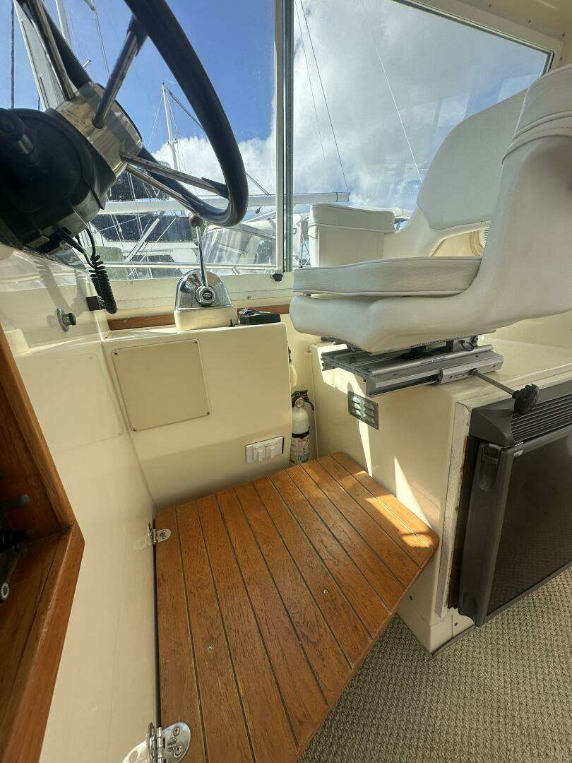 1996 Albin 31 Tournament Express - Image 19