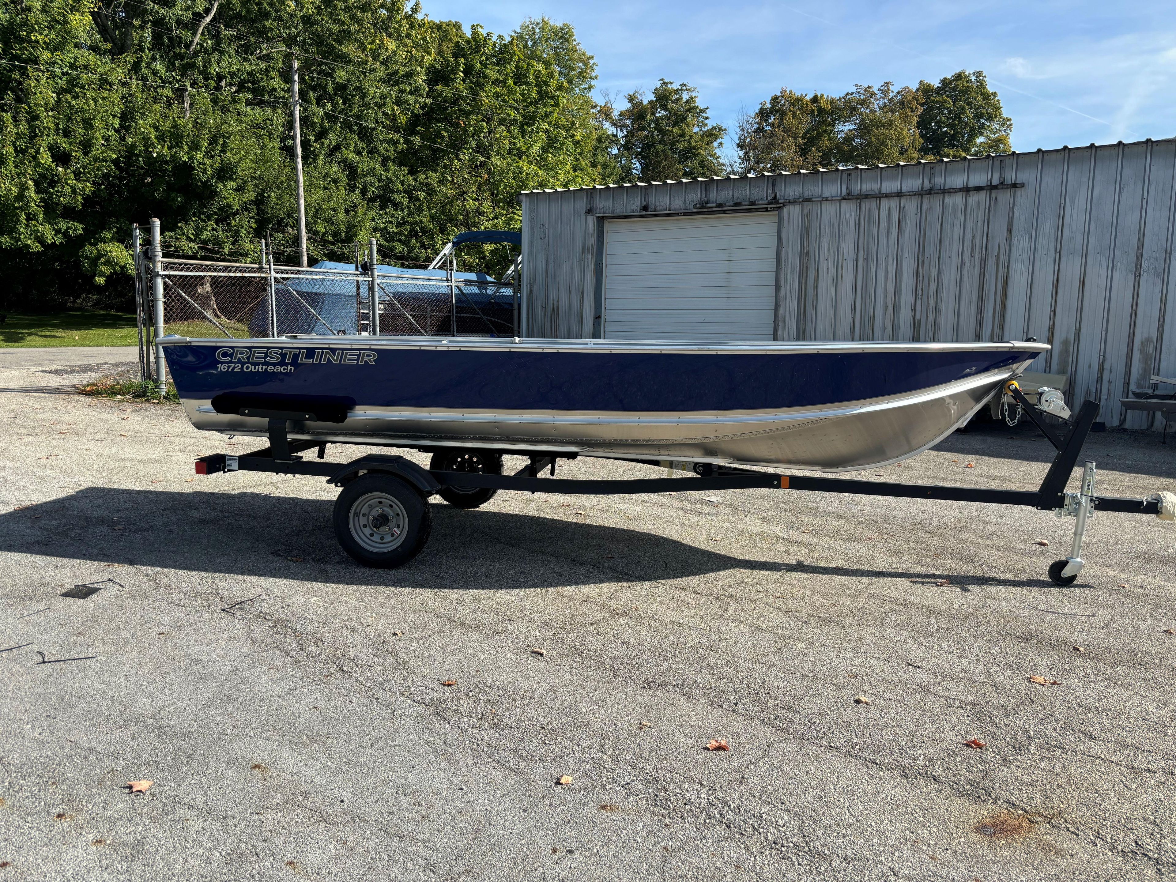 2025 Crestliner 1672 Outreach