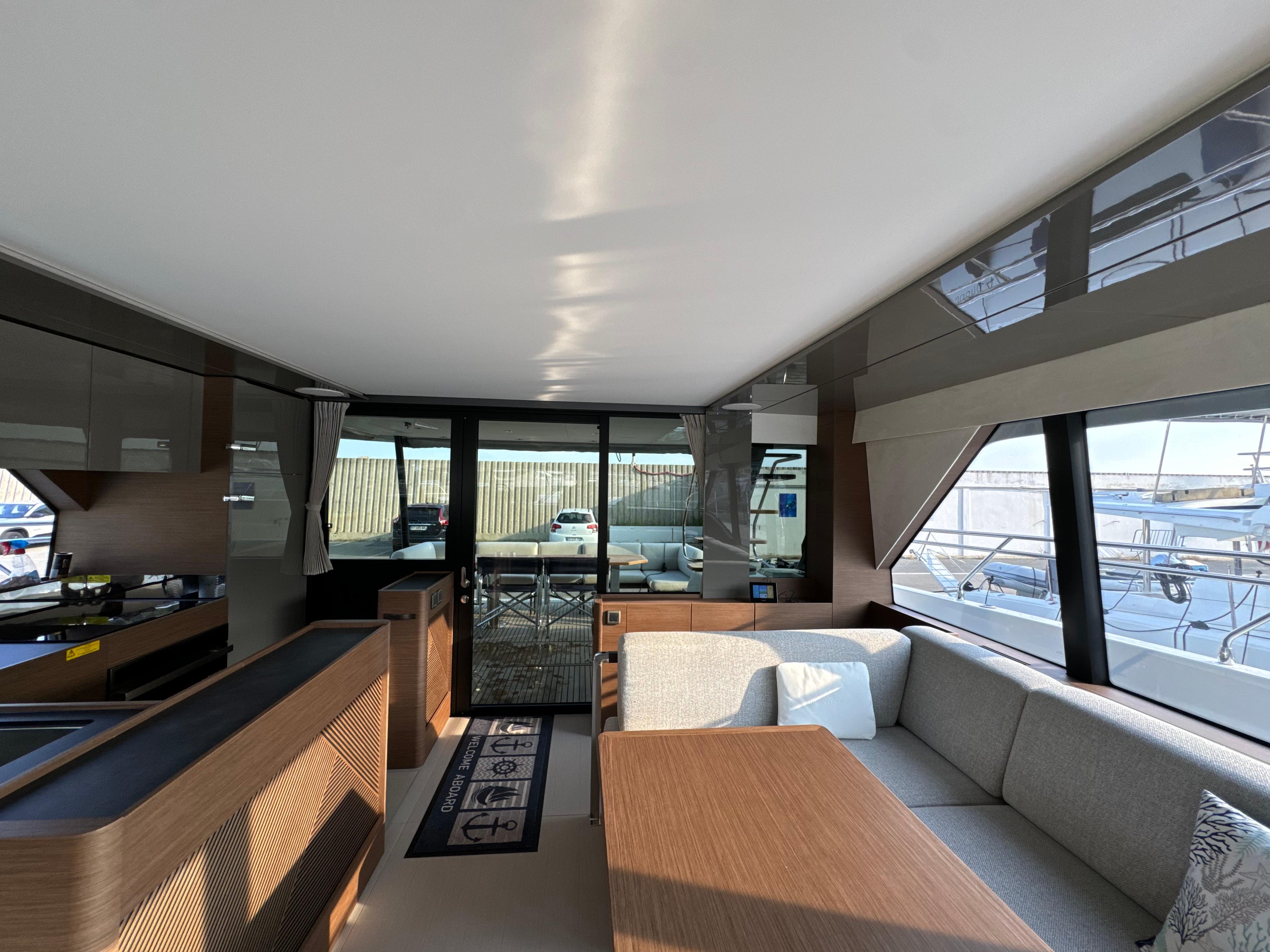 Prestige M48