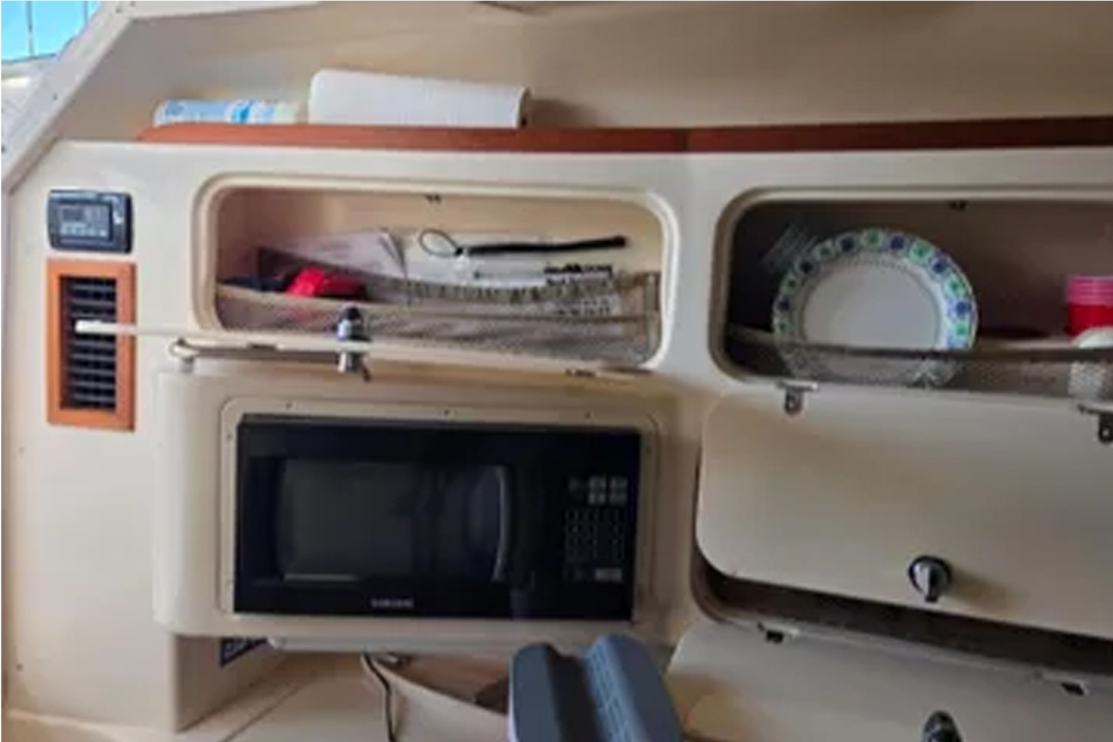 2004 Grady-White Express 330 - Image 46