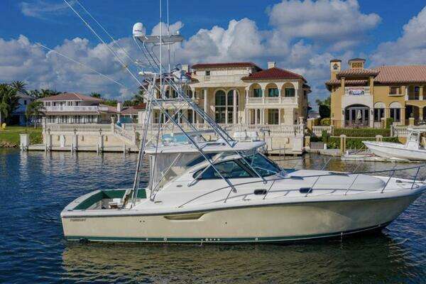2004 Pursuit 3800 Express