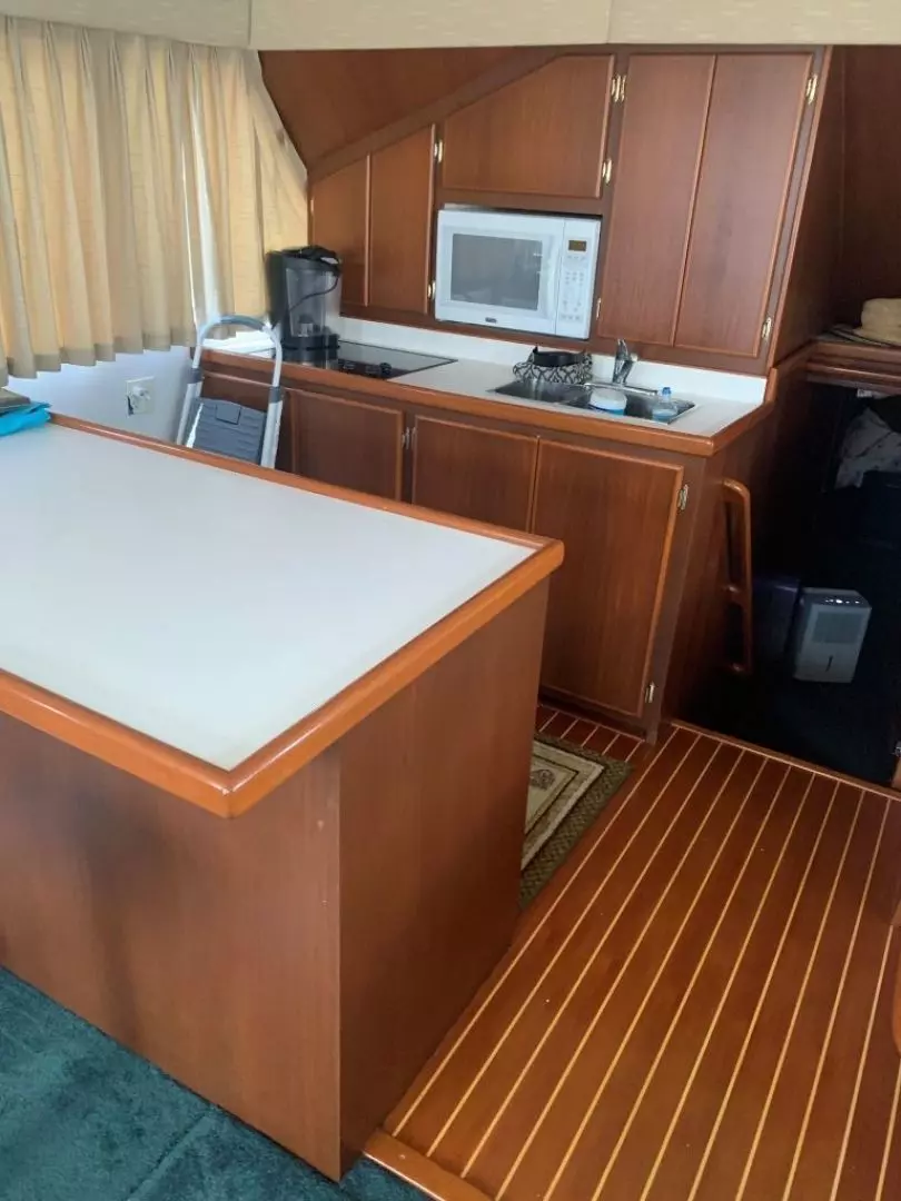 1979 Hatteras Sportfish - Image 12
