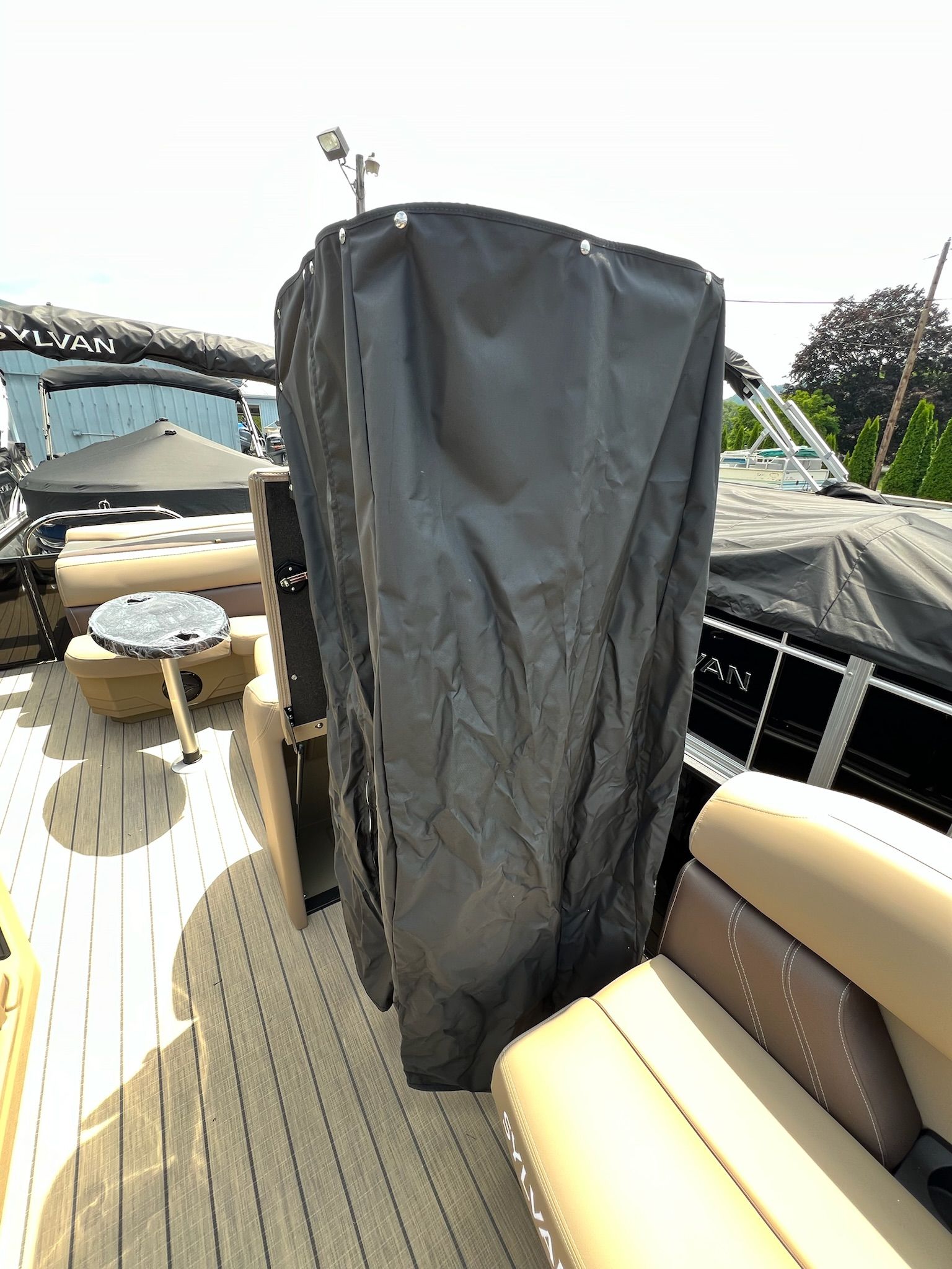 2026 Sylvan Mirage 8520 Cruise - 26