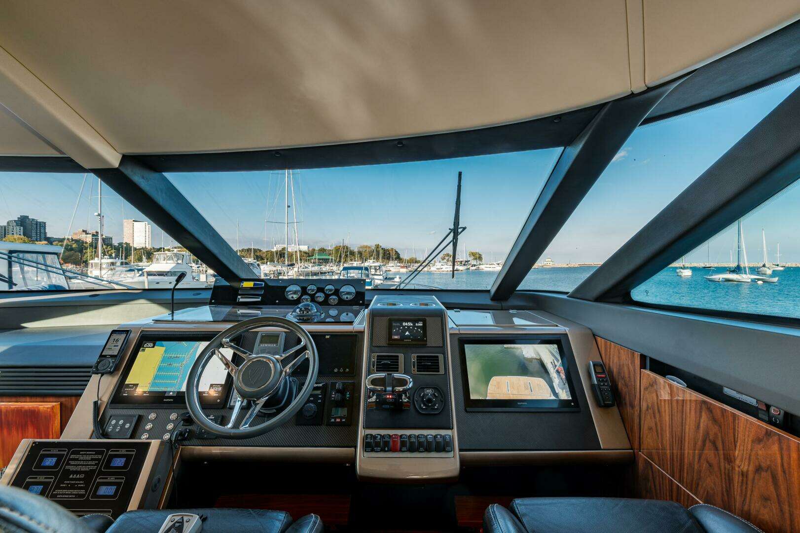 2011 Fairline 65 Squadron - Image 21
