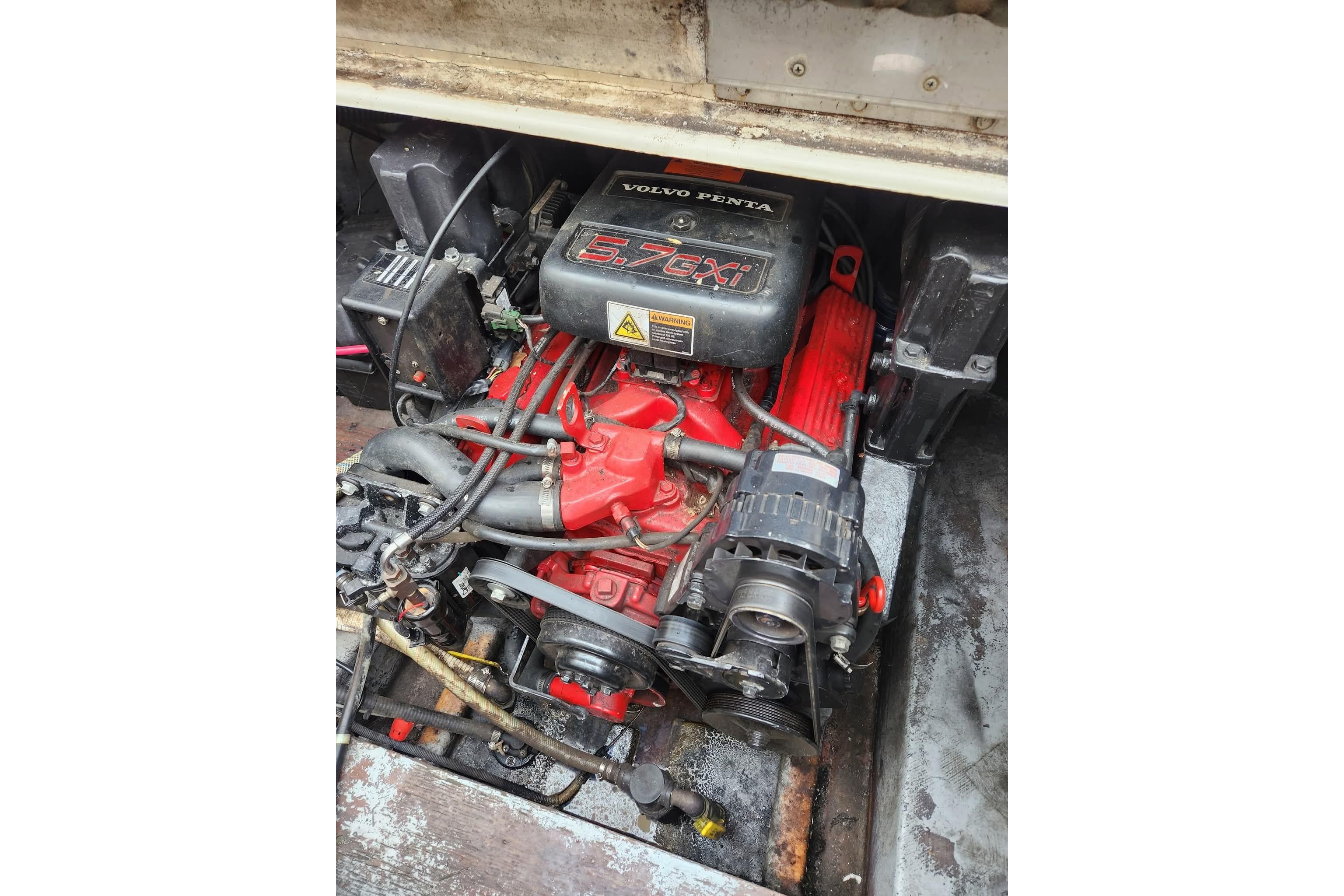 Volvo Penta 5.7GXi engine in a 2001 Crownline 242 CR boat.