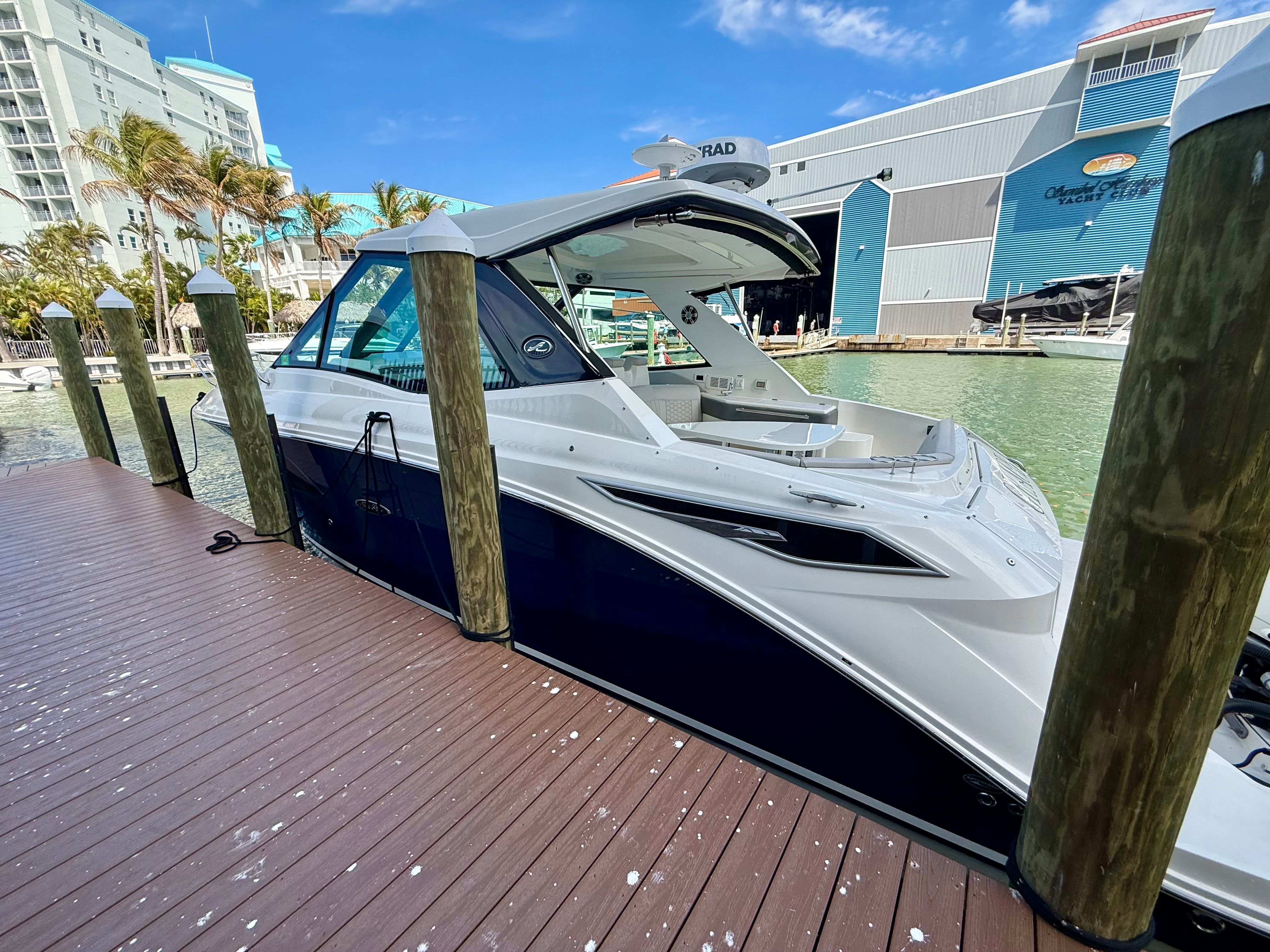 2023 Sea Ray Sundancer 320 - 5