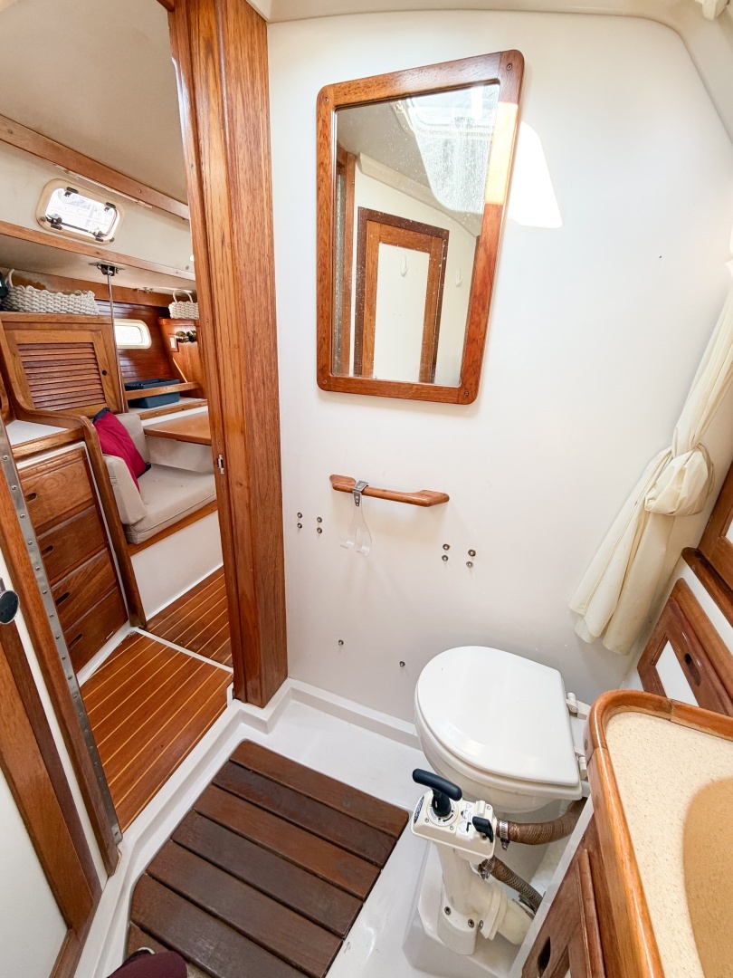 1996 Catalina 36 Mk II - Image 45