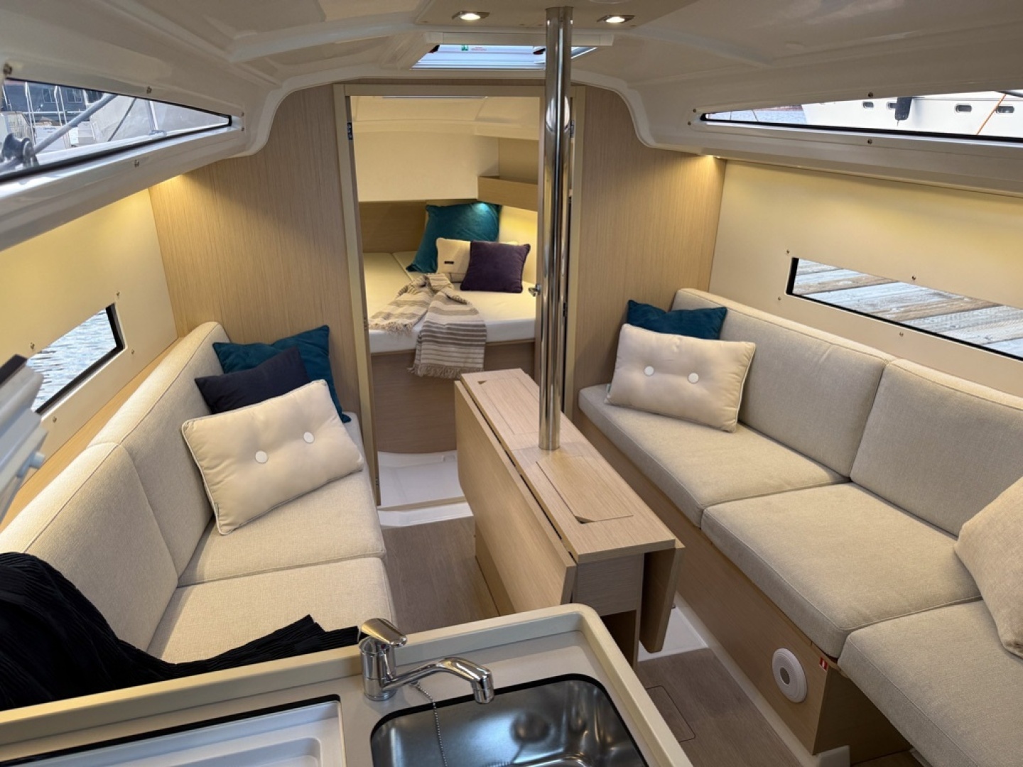2023 Beneteau Oceanis 30.1 - Image 3
